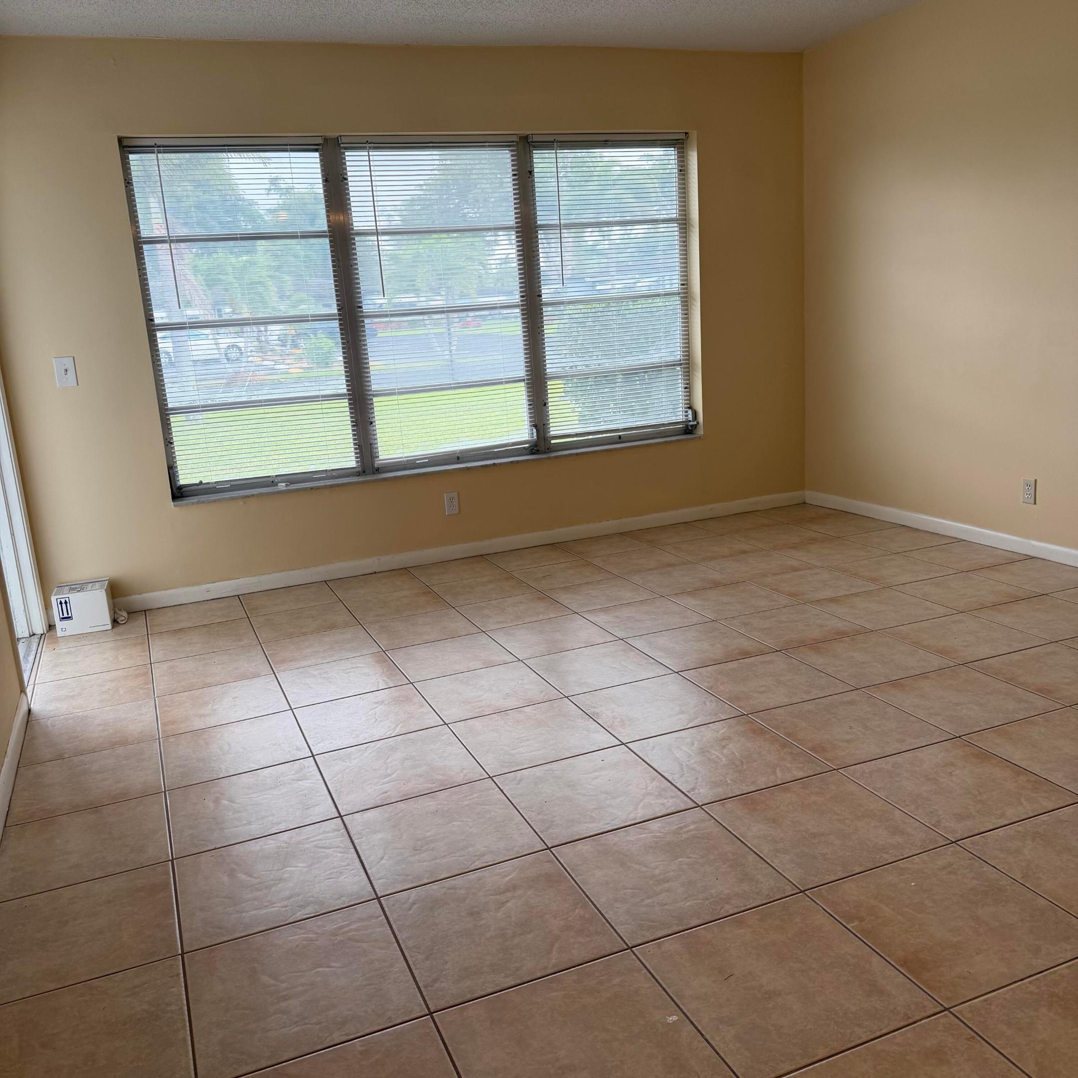 707 High Point Boulevard N Unit C Property Photo 2