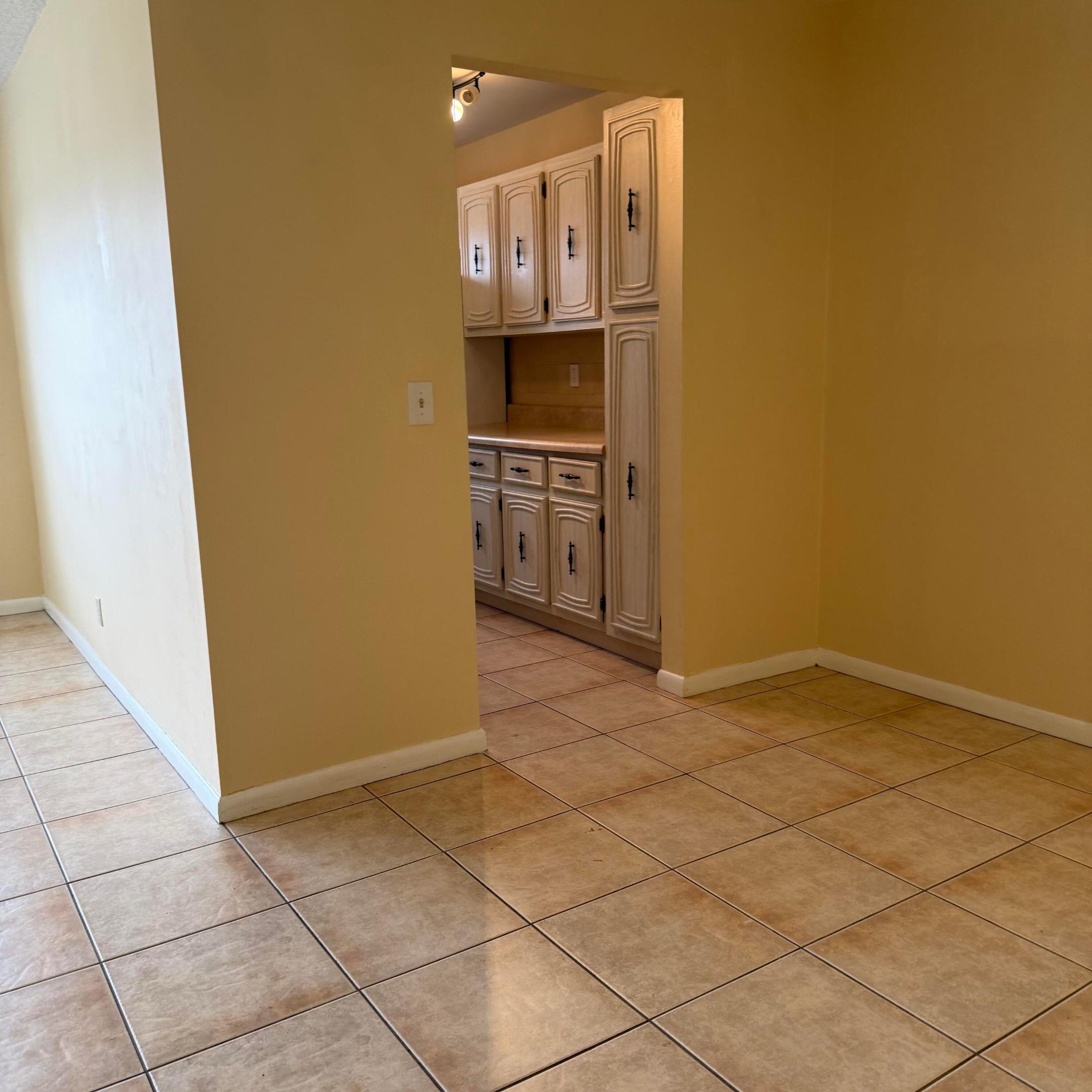 707 High Point Boulevard N Unit C Property Photo 4