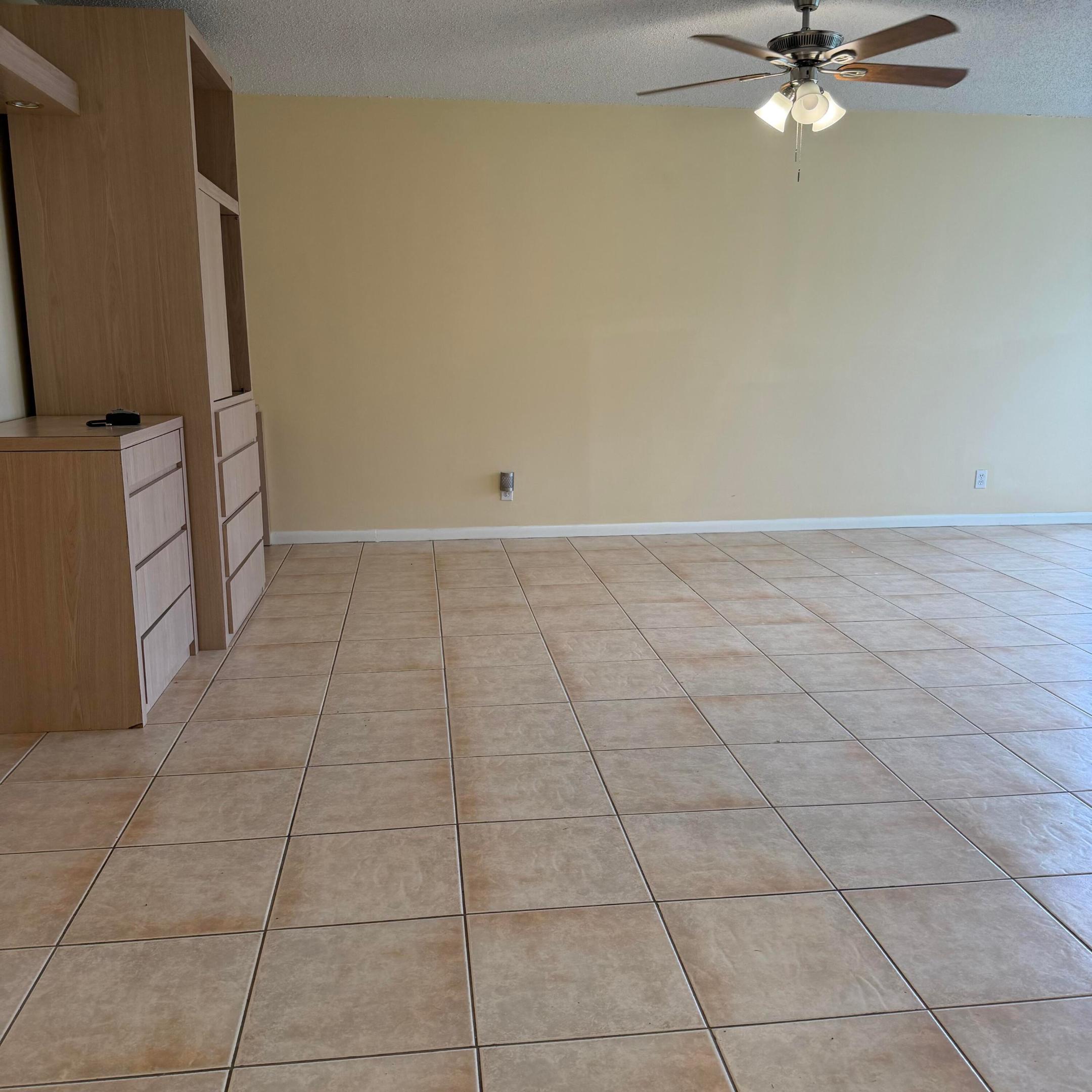 707 High Point Boulevard N Unit C Property Photo 5