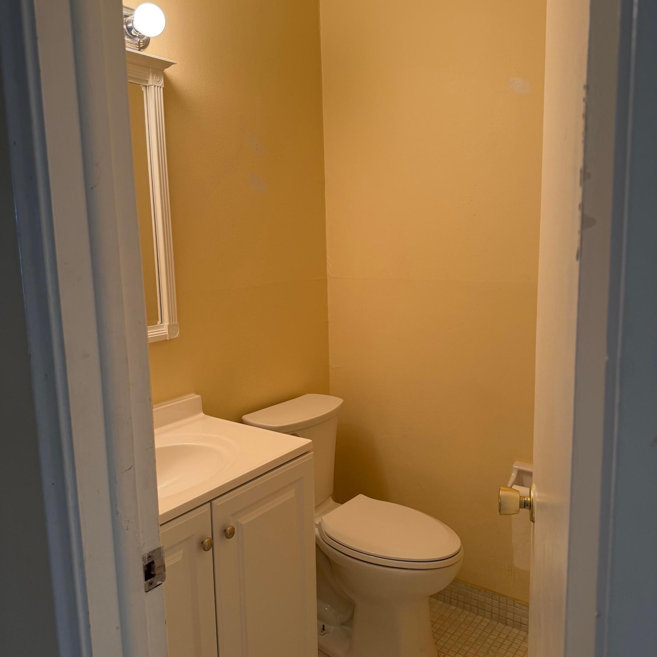 707 High Point Boulevard N Unit C Property Photo 10