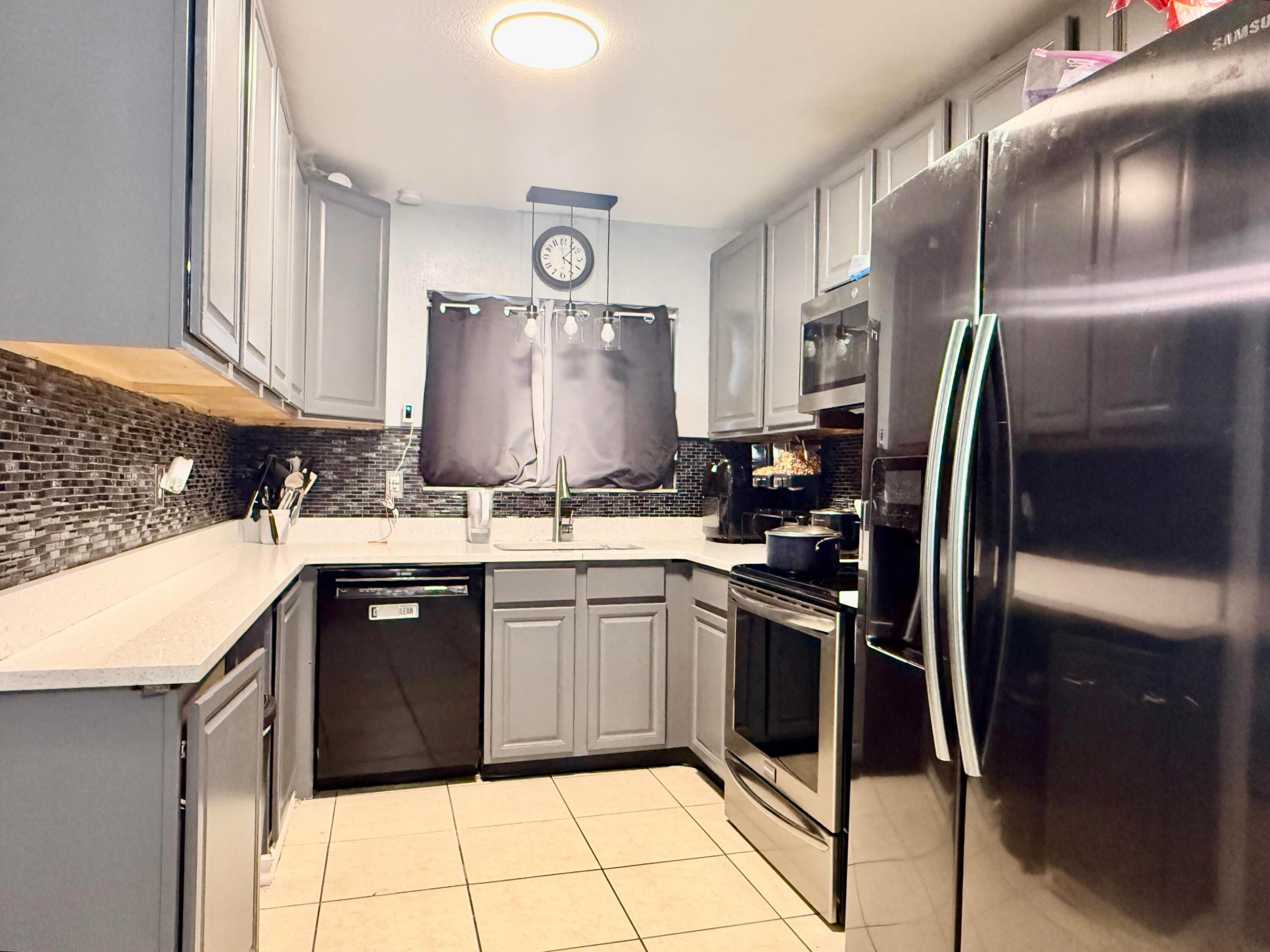 190 Abalone Road Nw Property Photo 6