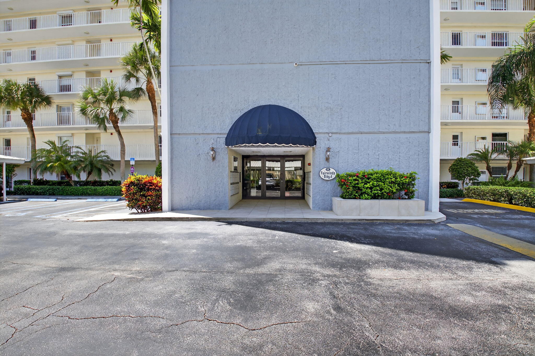 1 Harbourside Drive 4205 Property Photo 6
