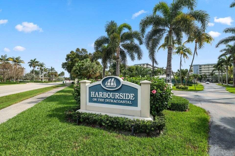 1 Harbourside Drive 4205 Property Photo 73