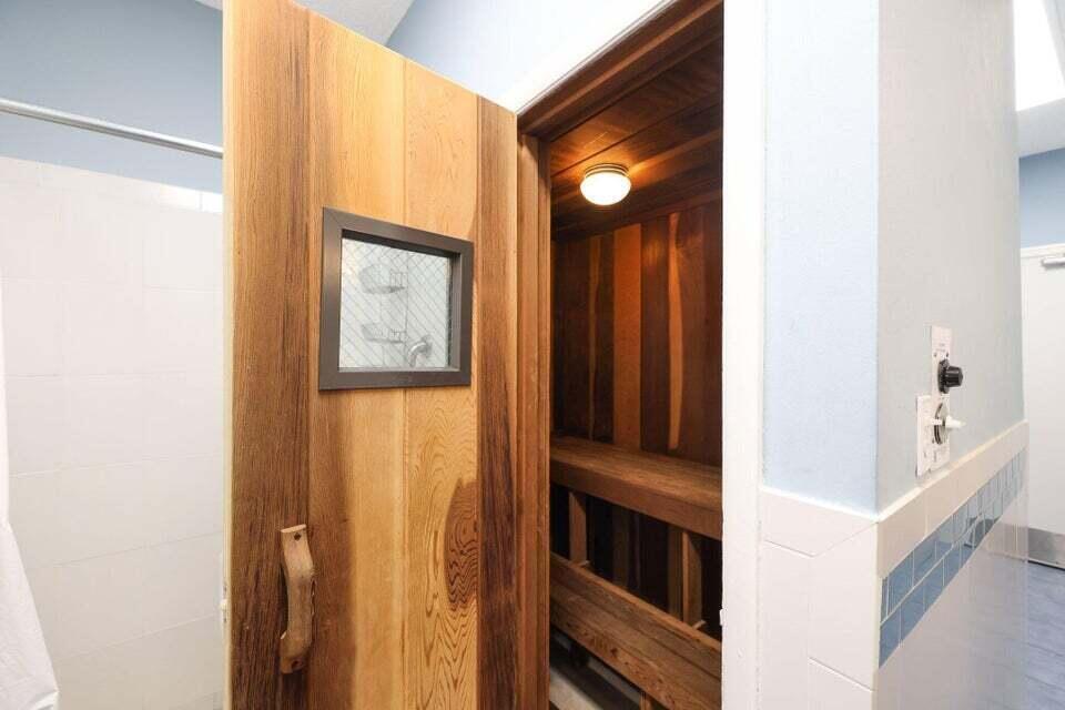 1 Harbourside Drive 4205 Property Photo 86