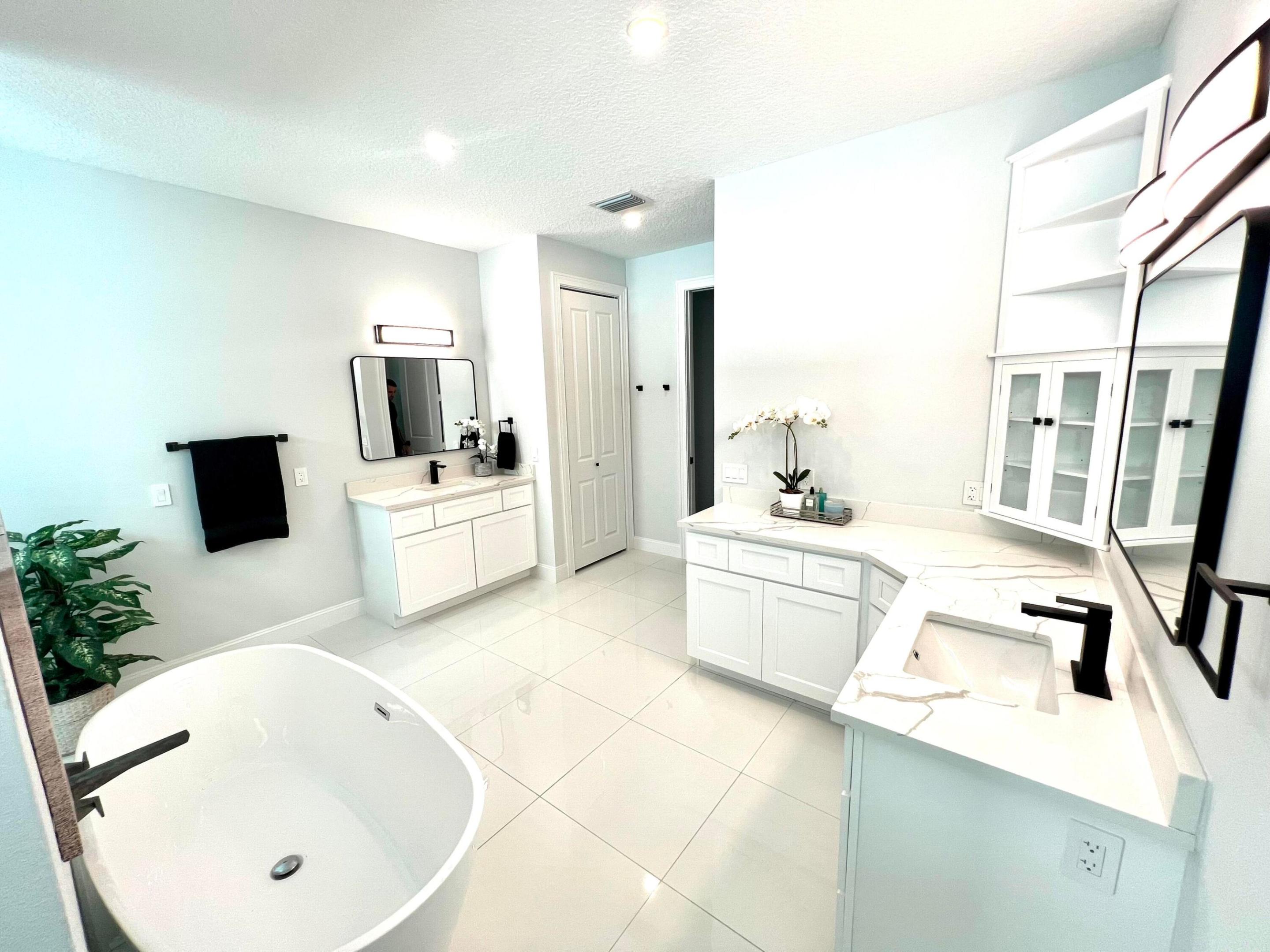 6660 49th Property Photo 2