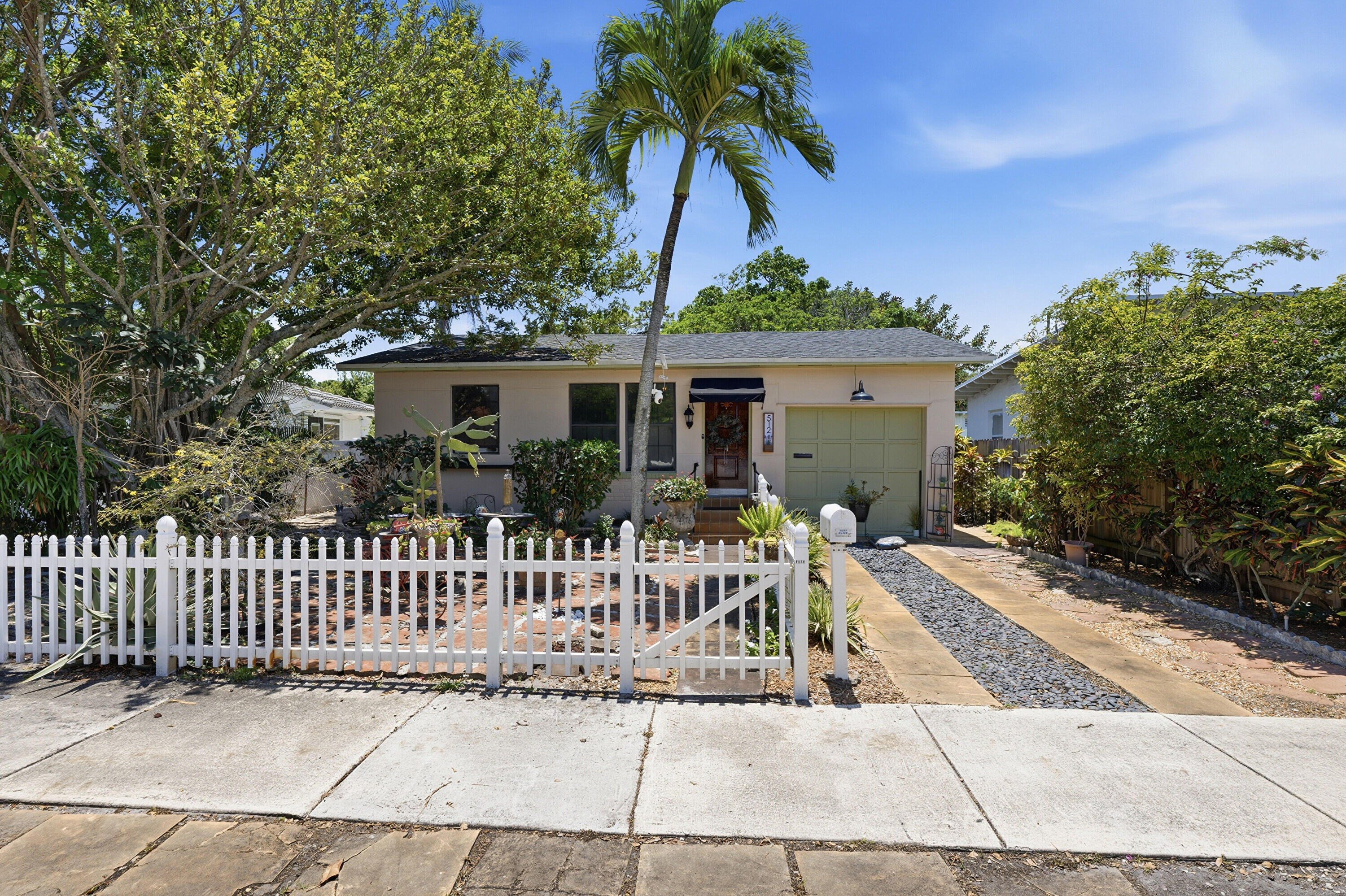 512 SW 15th Street Property Photo 1