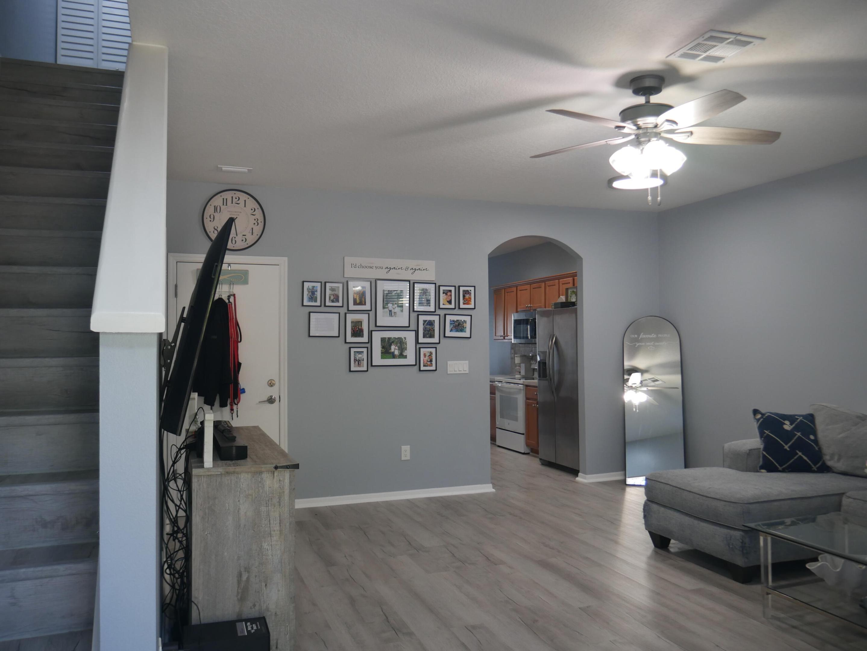2151 Se Eatonville Drive Property Photo 3