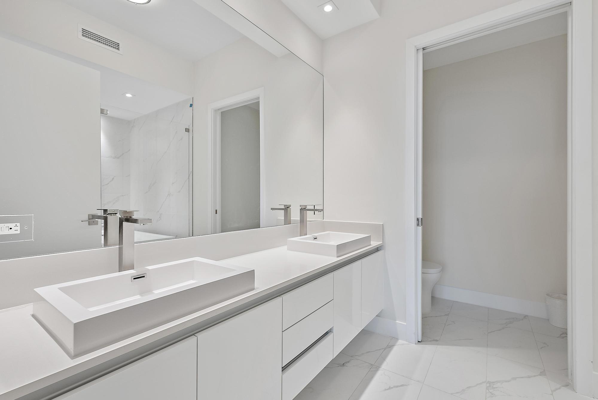 3100 N Ocean Drive 1002 Property Photo 10