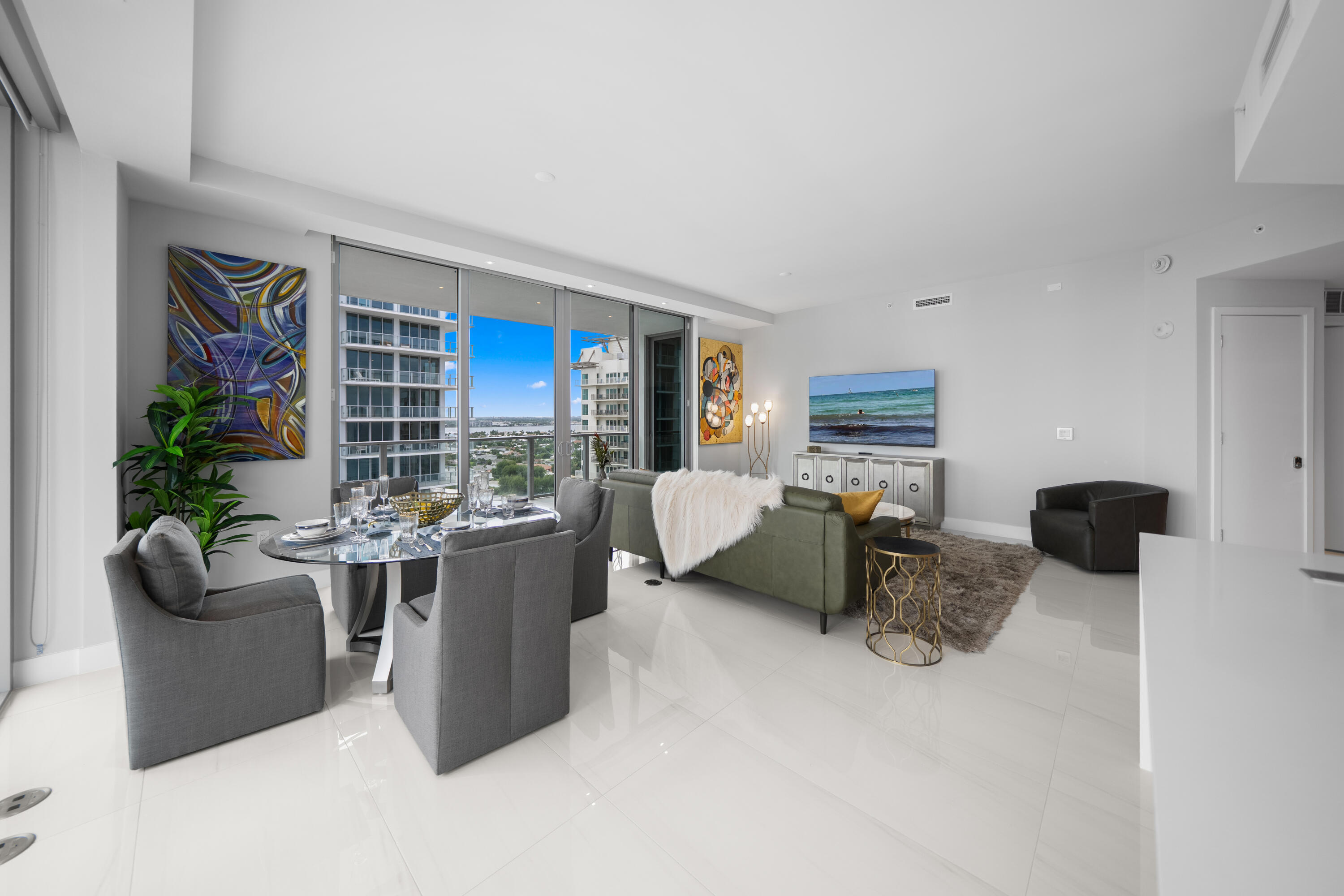 3100 N Ocean Drive H-1608 Property Photo 11