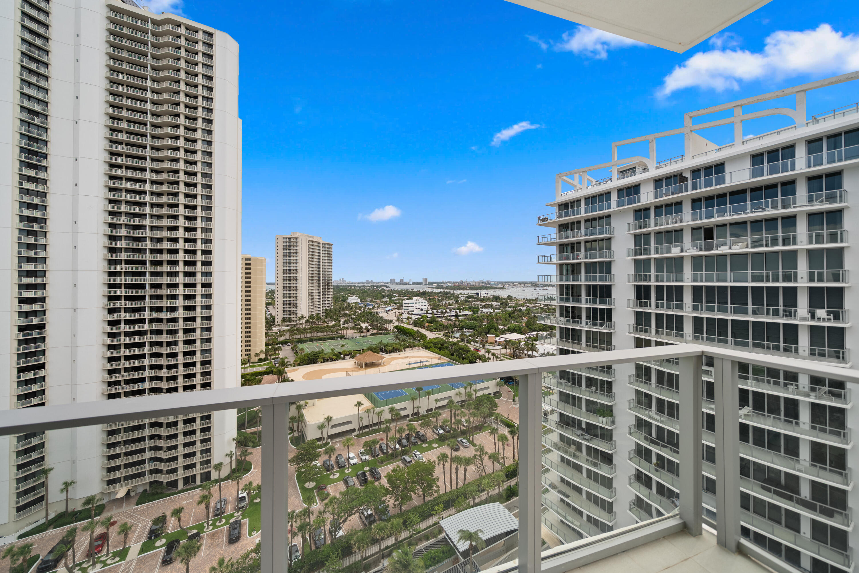 3100 N Ocean Drive H-1608 Property Photo 25