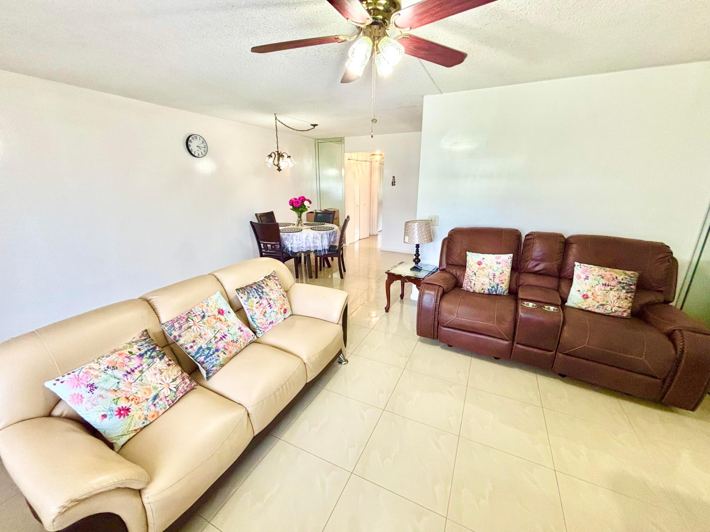 203 Farnham I Property Photo 16