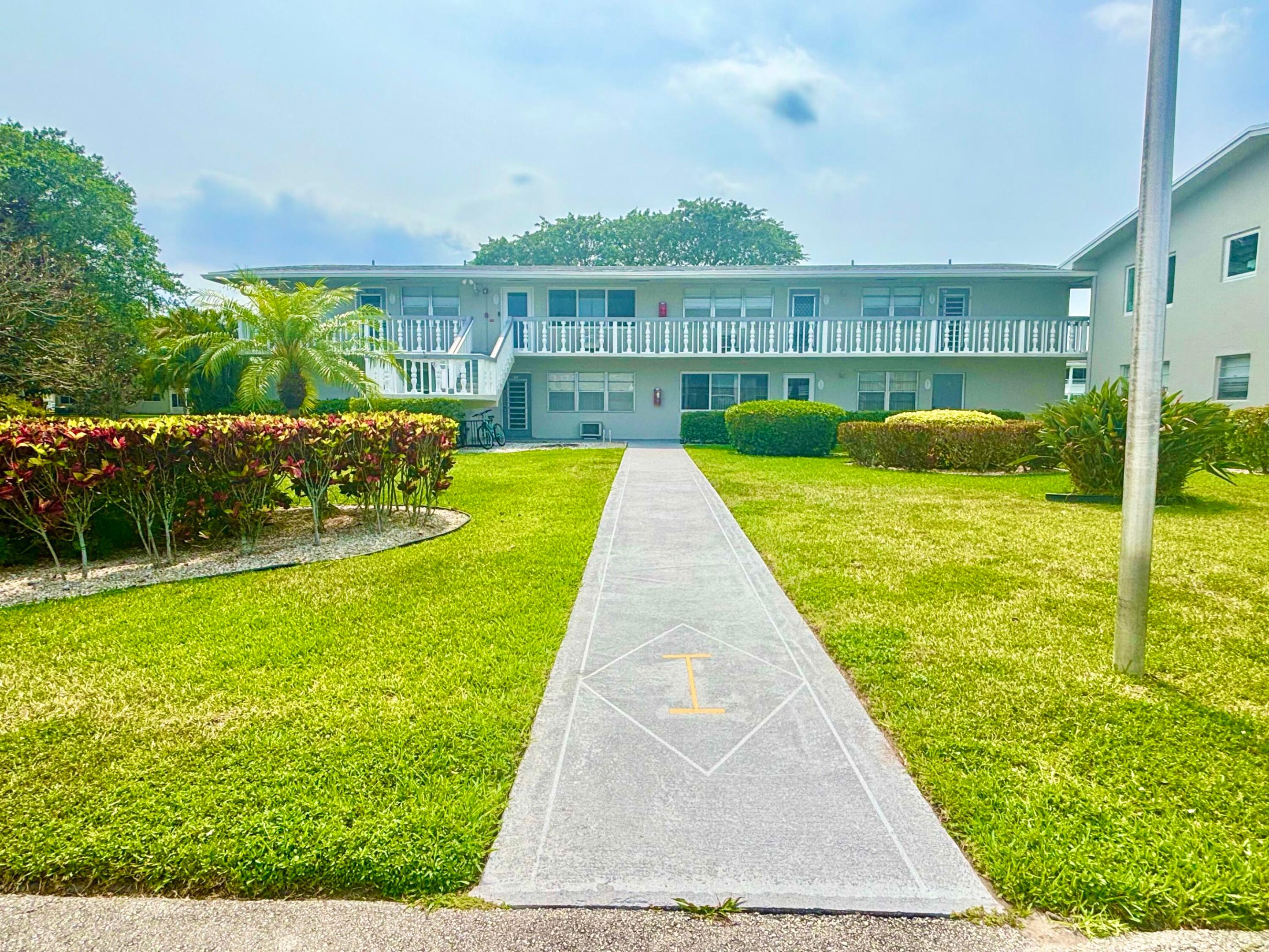203 Farnham I Property Photo 26