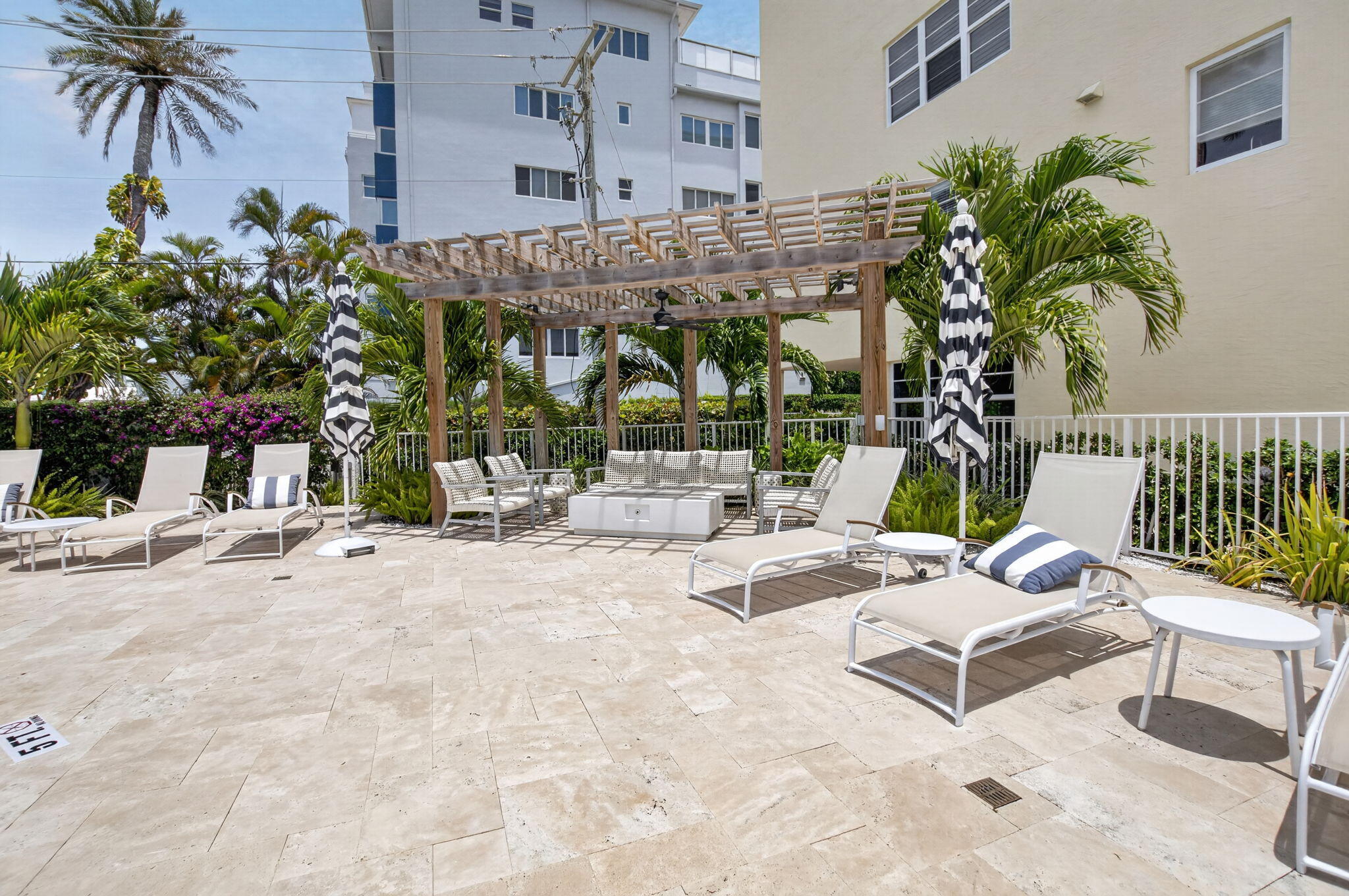 100 N Ocean Boulevard 105 Property Photo 35