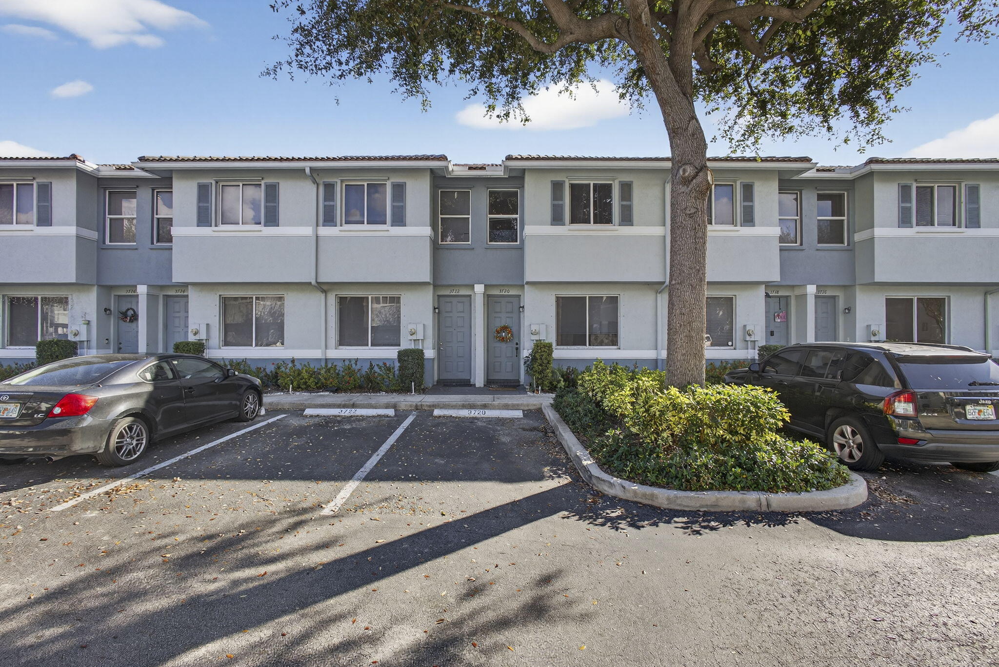 3720 Oleander Terrace Property Photo 1