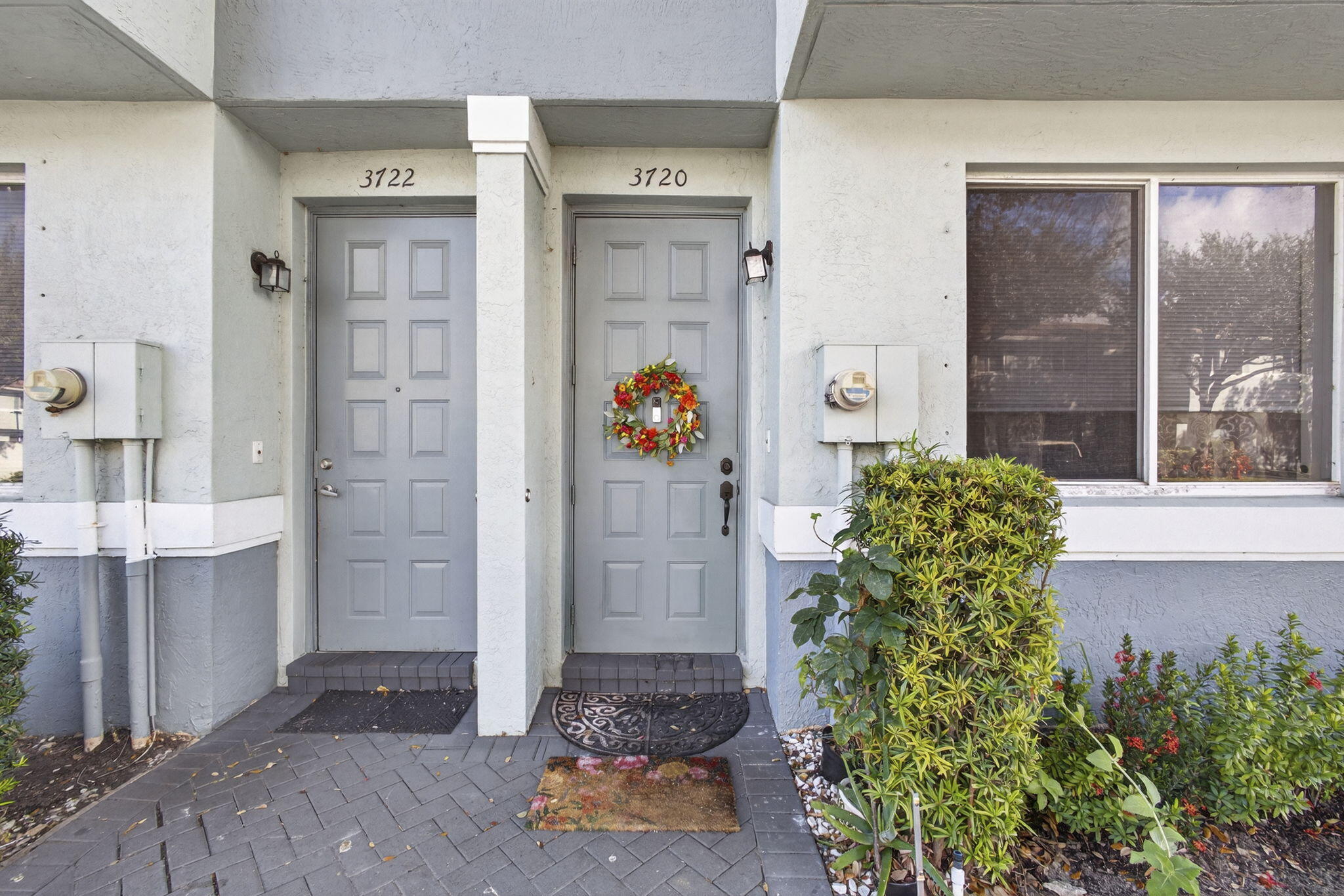 3720 Oleander Terrace Property Photo 3