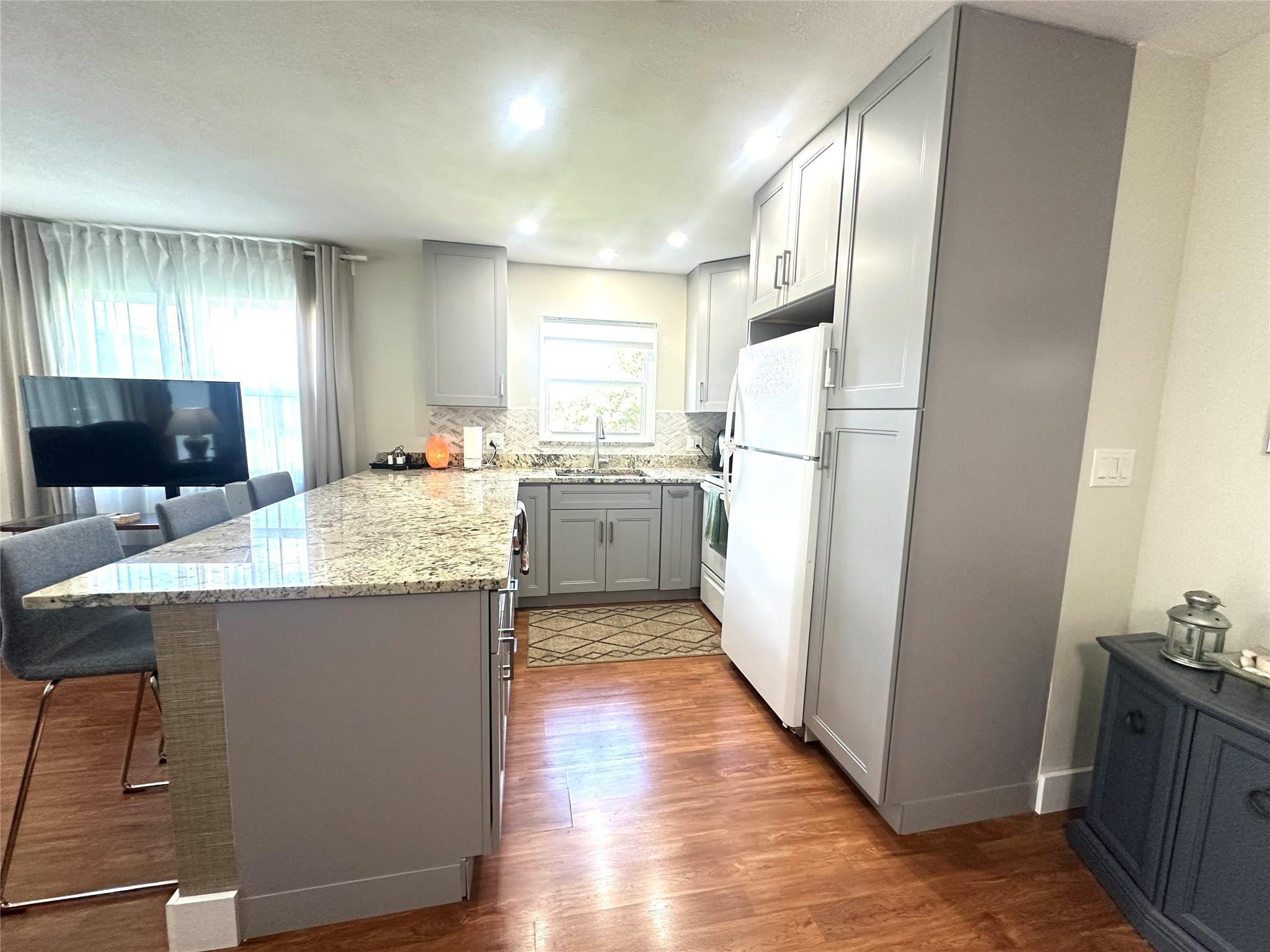 528 Tilford X Property Photo 2