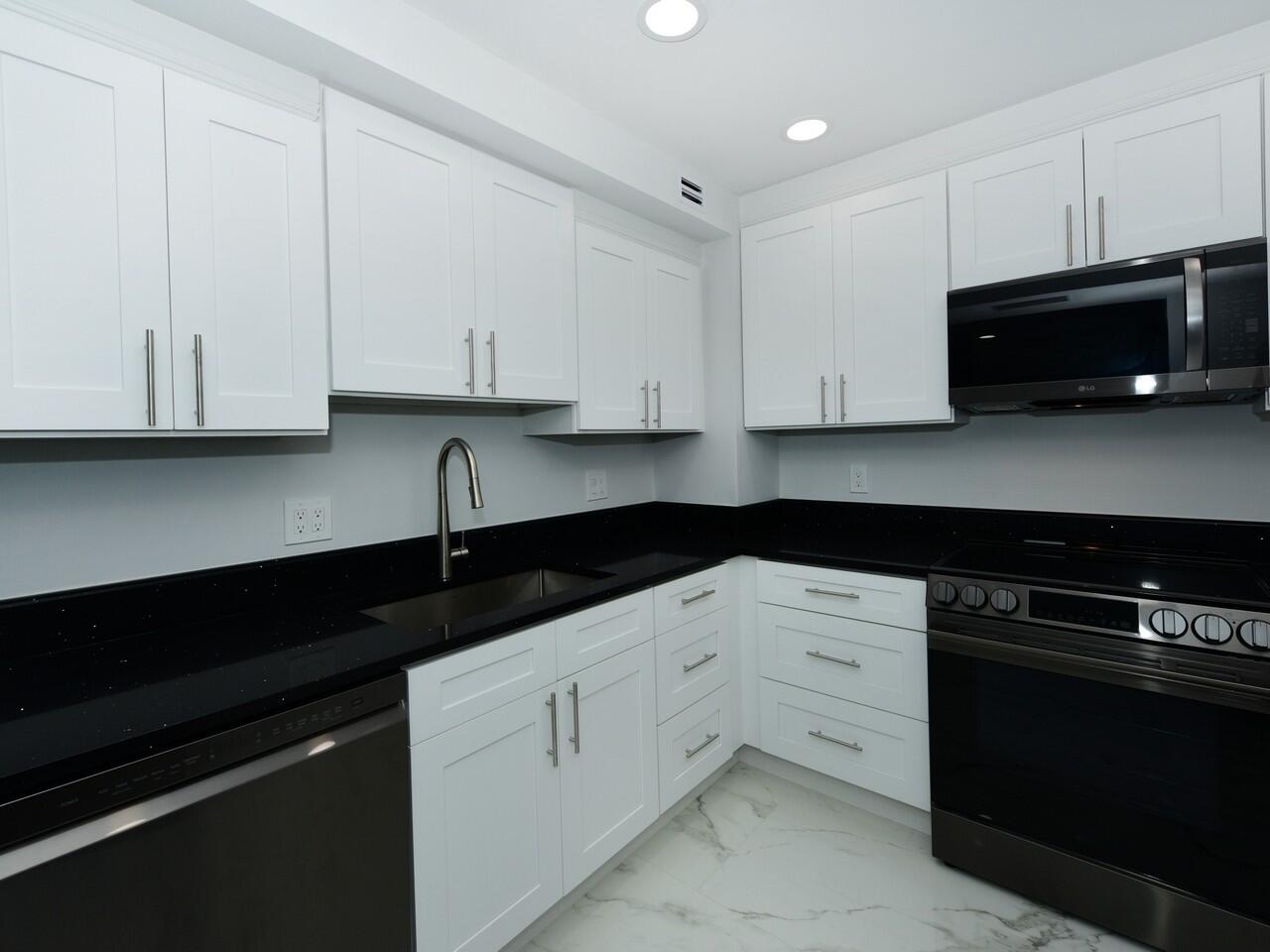 3450 S Ocean Boulevard 726 Property Photo 15