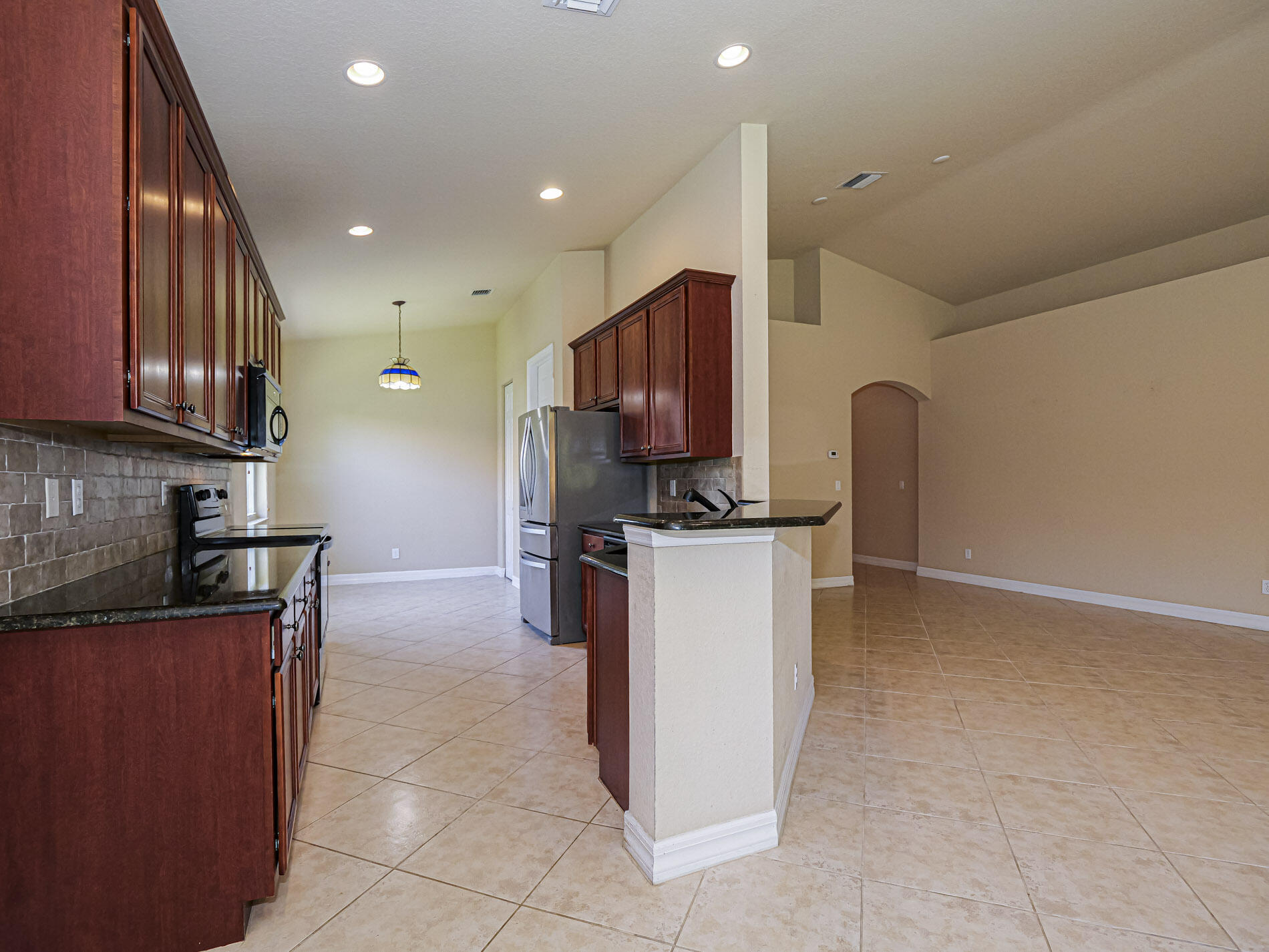 5561 57th Way Property Photo 8