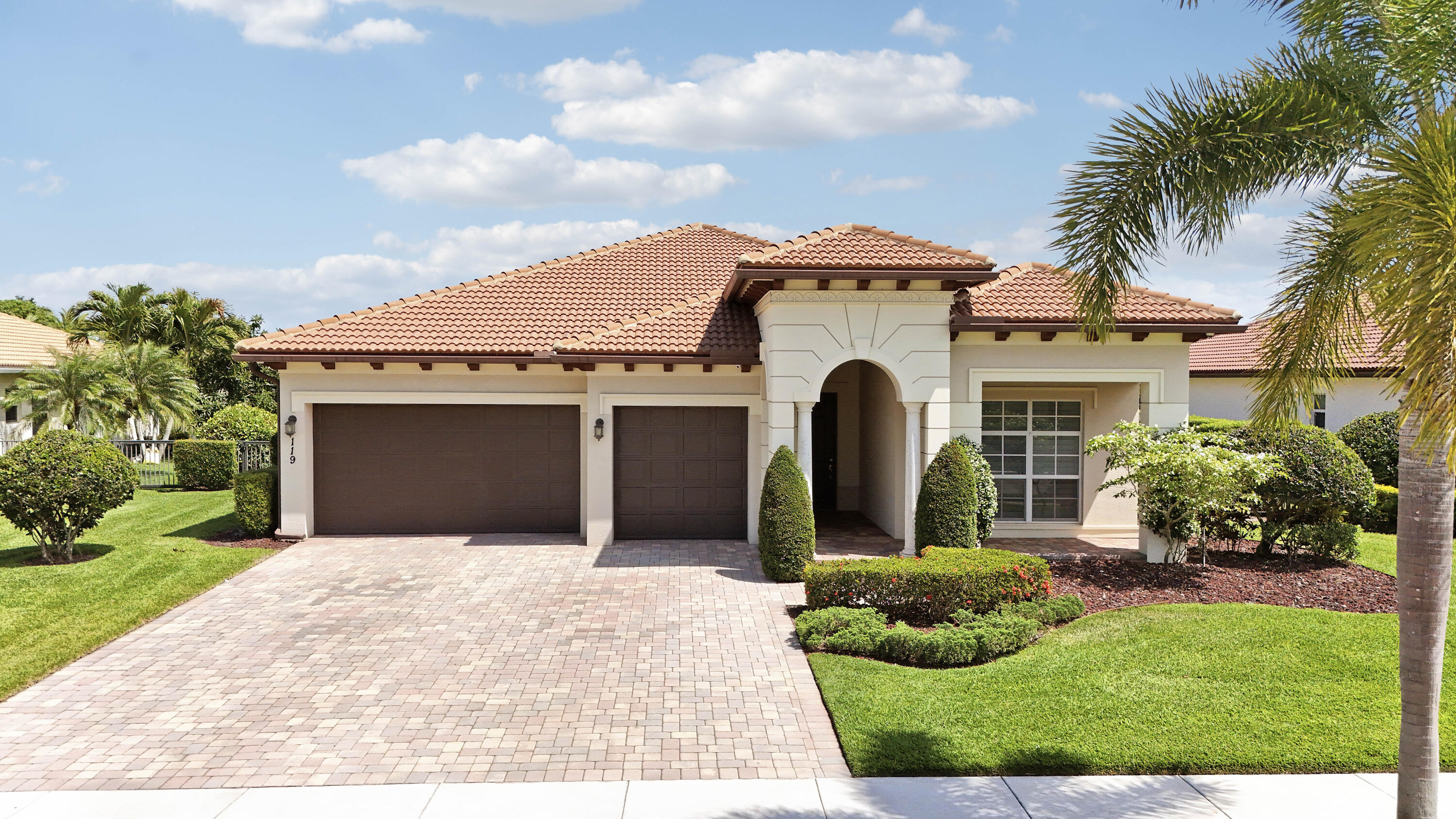 119 Steeple Circle Property Photo 1