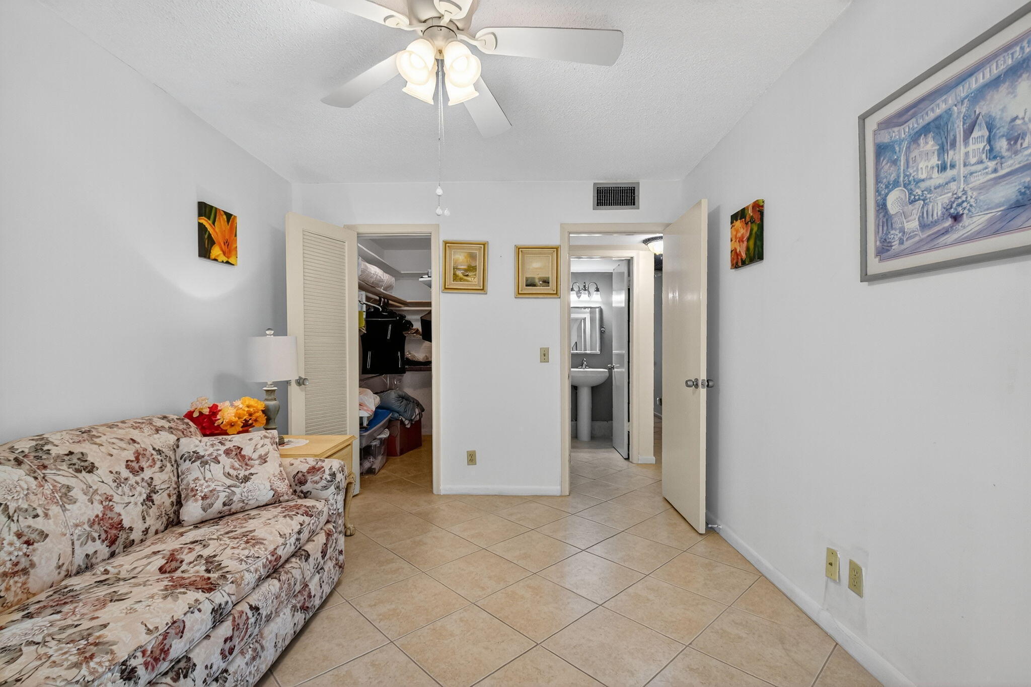 317 N Windsor N N Property Photo 12