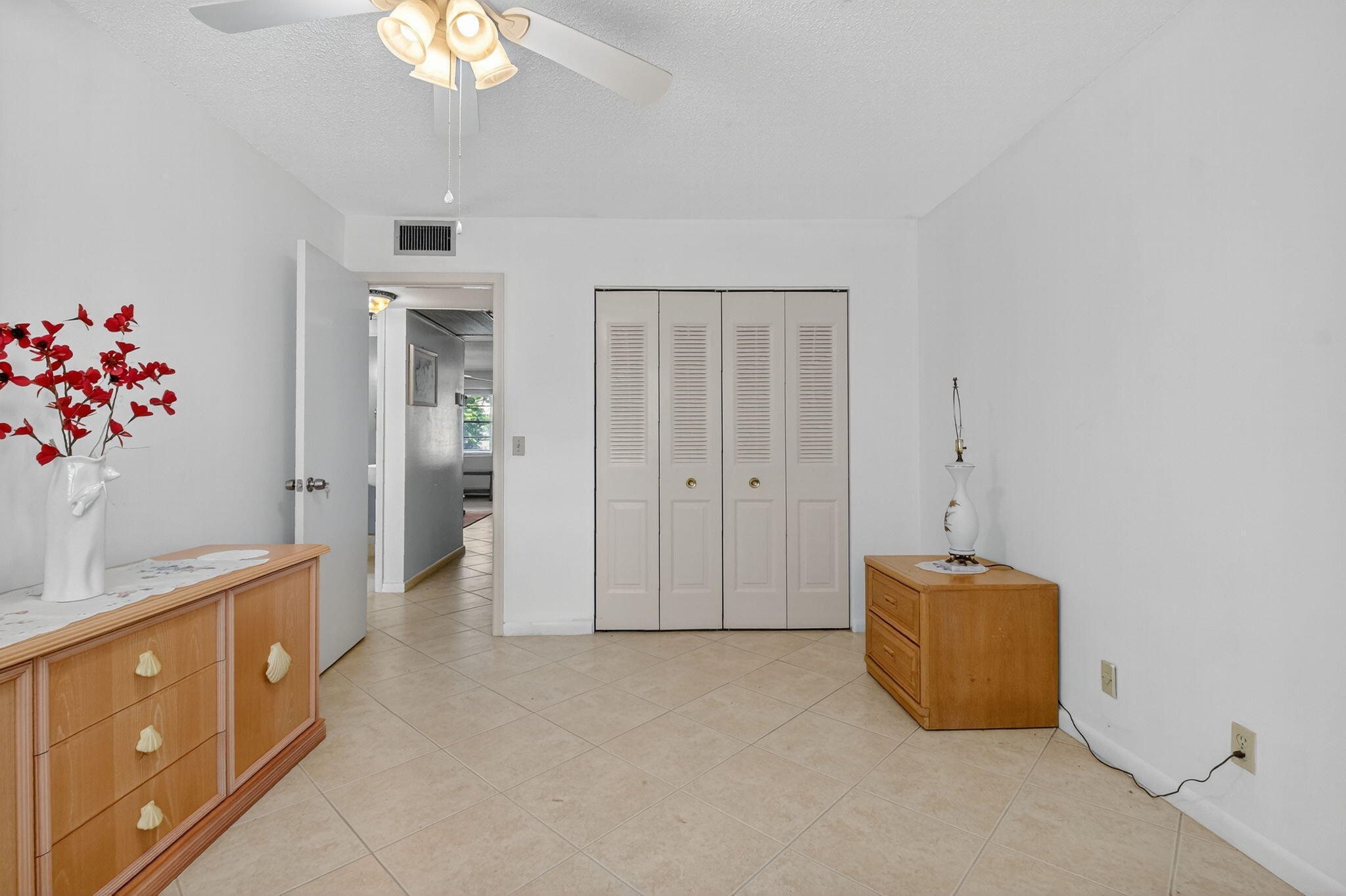 317 N Windsor N N Property Photo 15