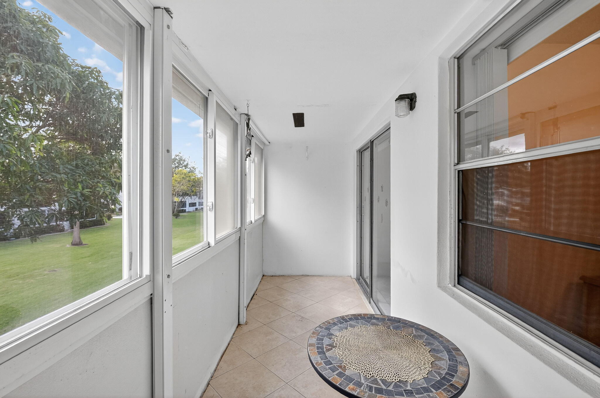 317 N Windsor N N Property Photo 18