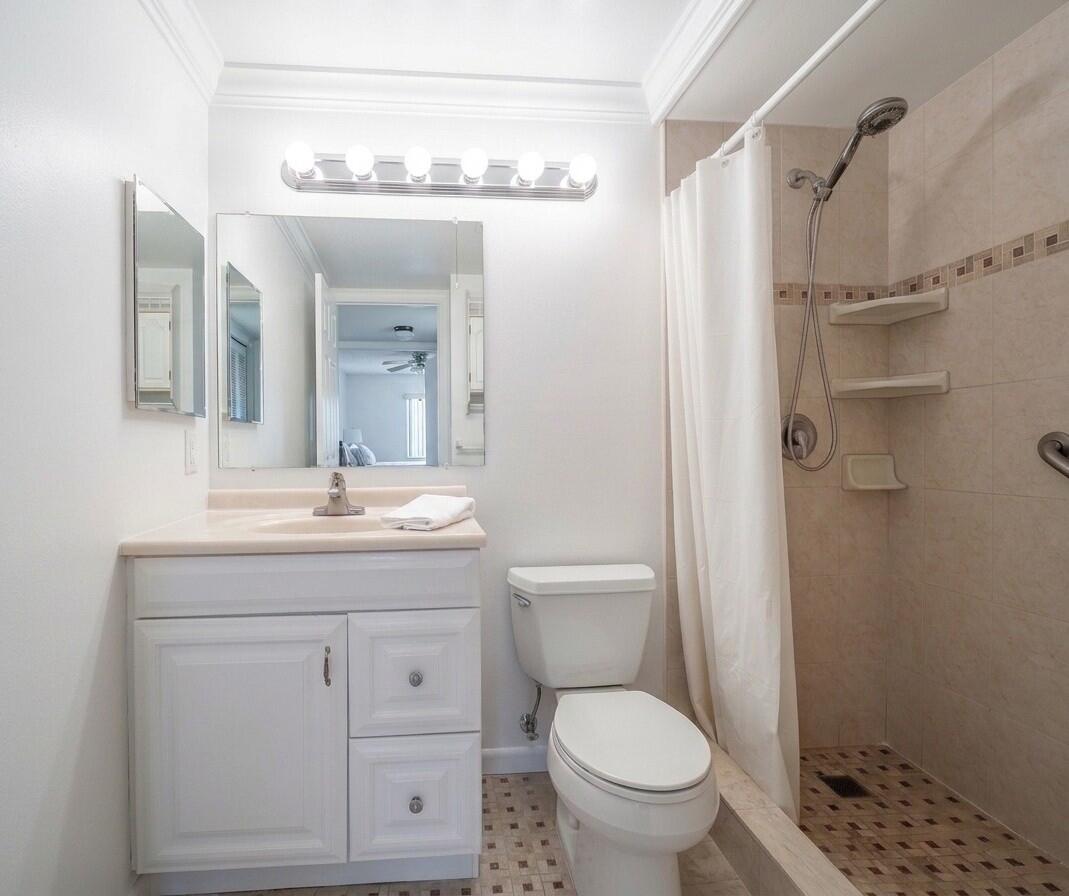 327 Pine Ridge Circle B-2 Property Photo 8