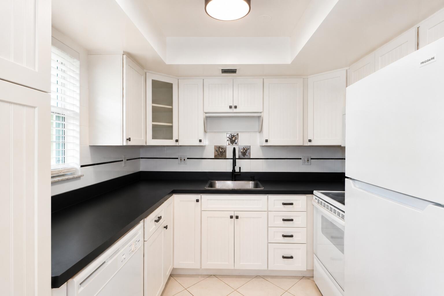 2929 Se Ocean Boulevard 106-10 Property Photo 6