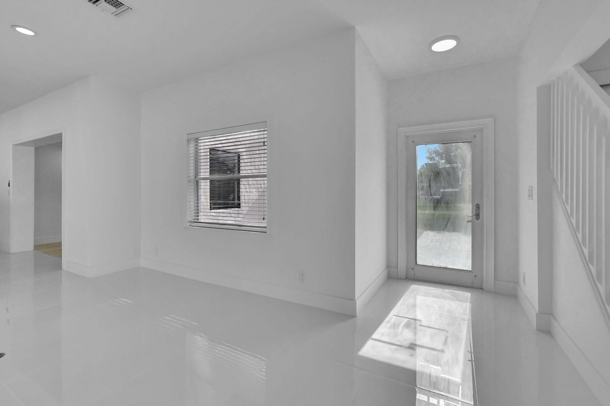 237 Nw 7th Street Property Photo 6