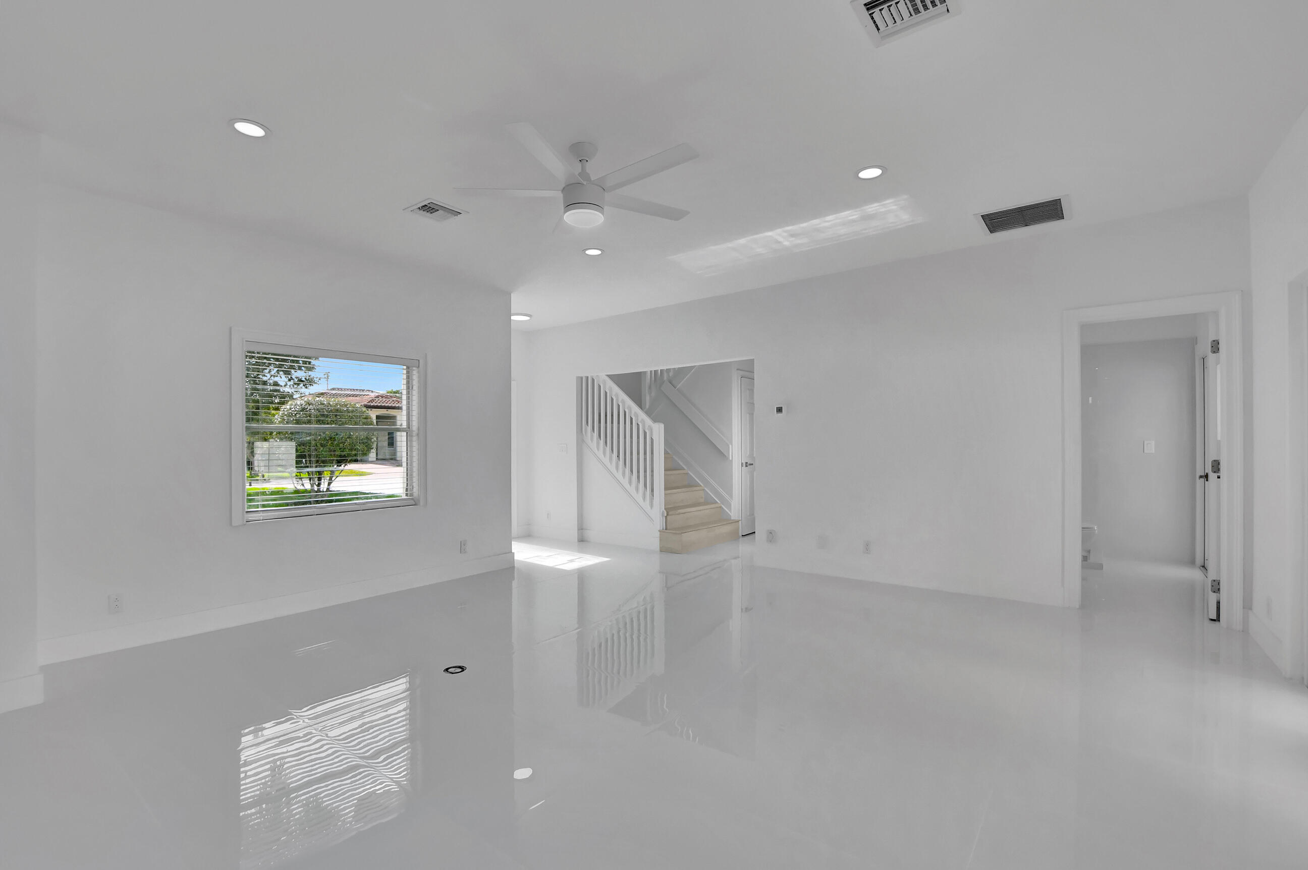 237 Nw 7th Street Property Photo 8