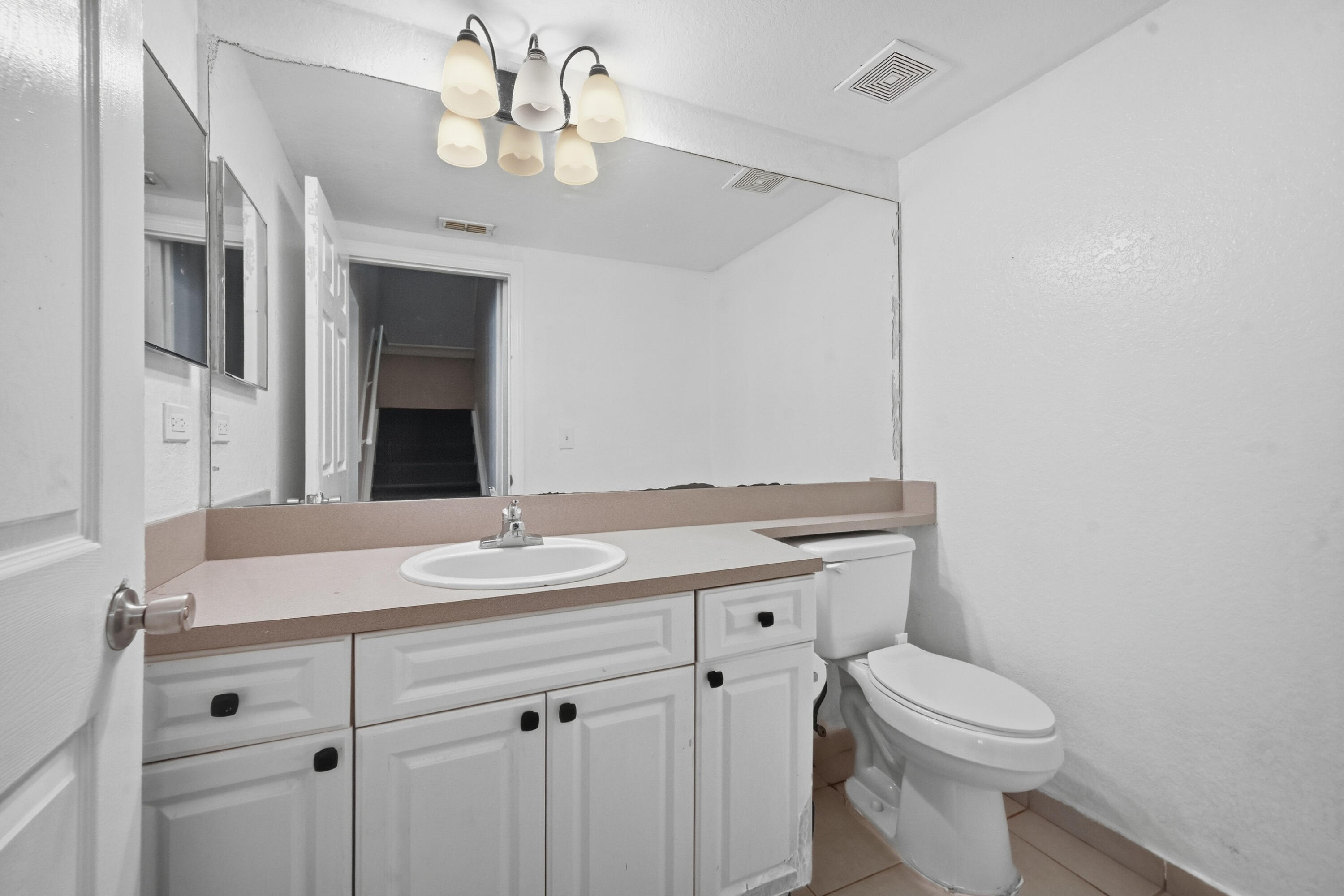 6450 W Sample Road 6450 Property Photo 14