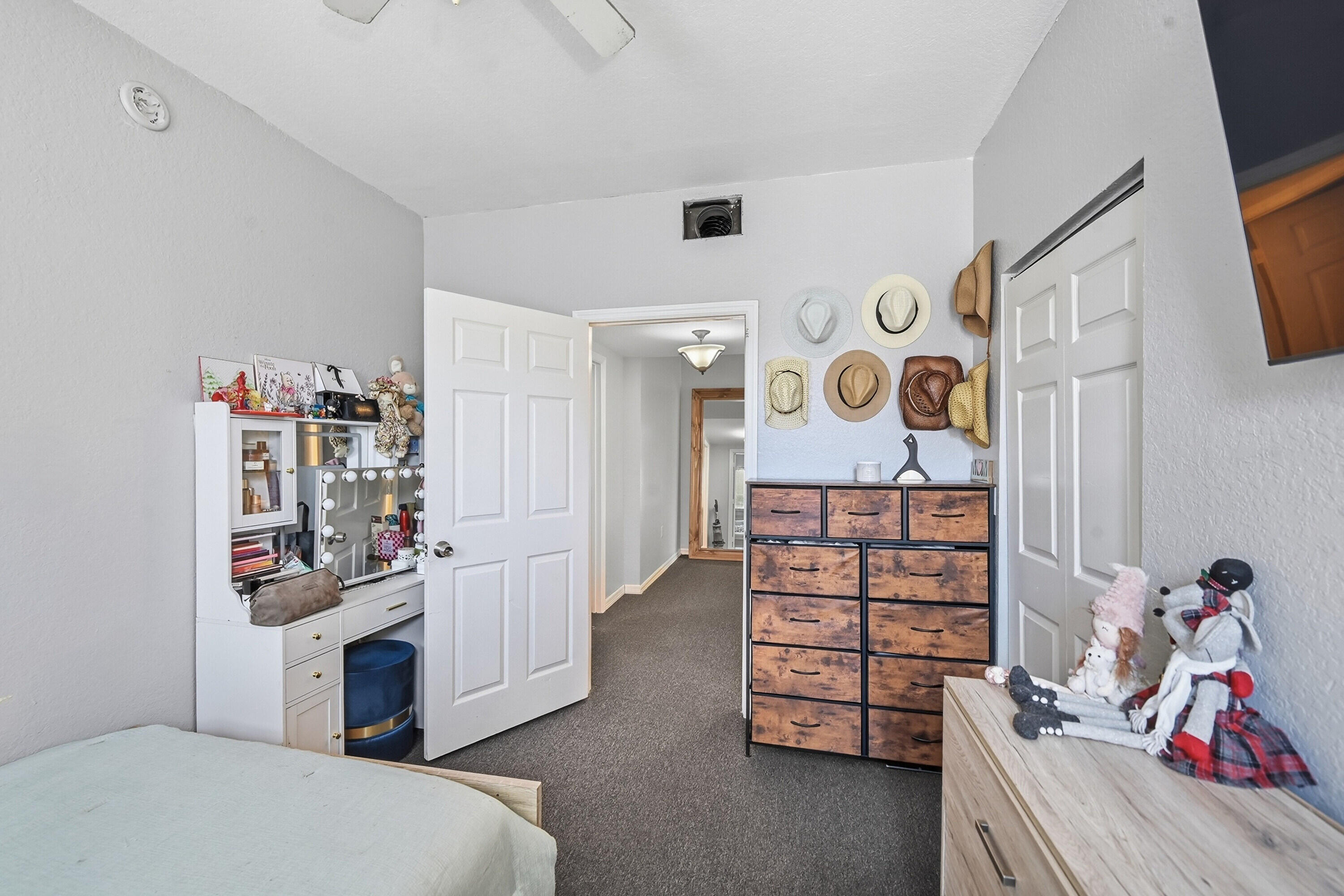 6450 W Sample Road 6450 Property Photo 18