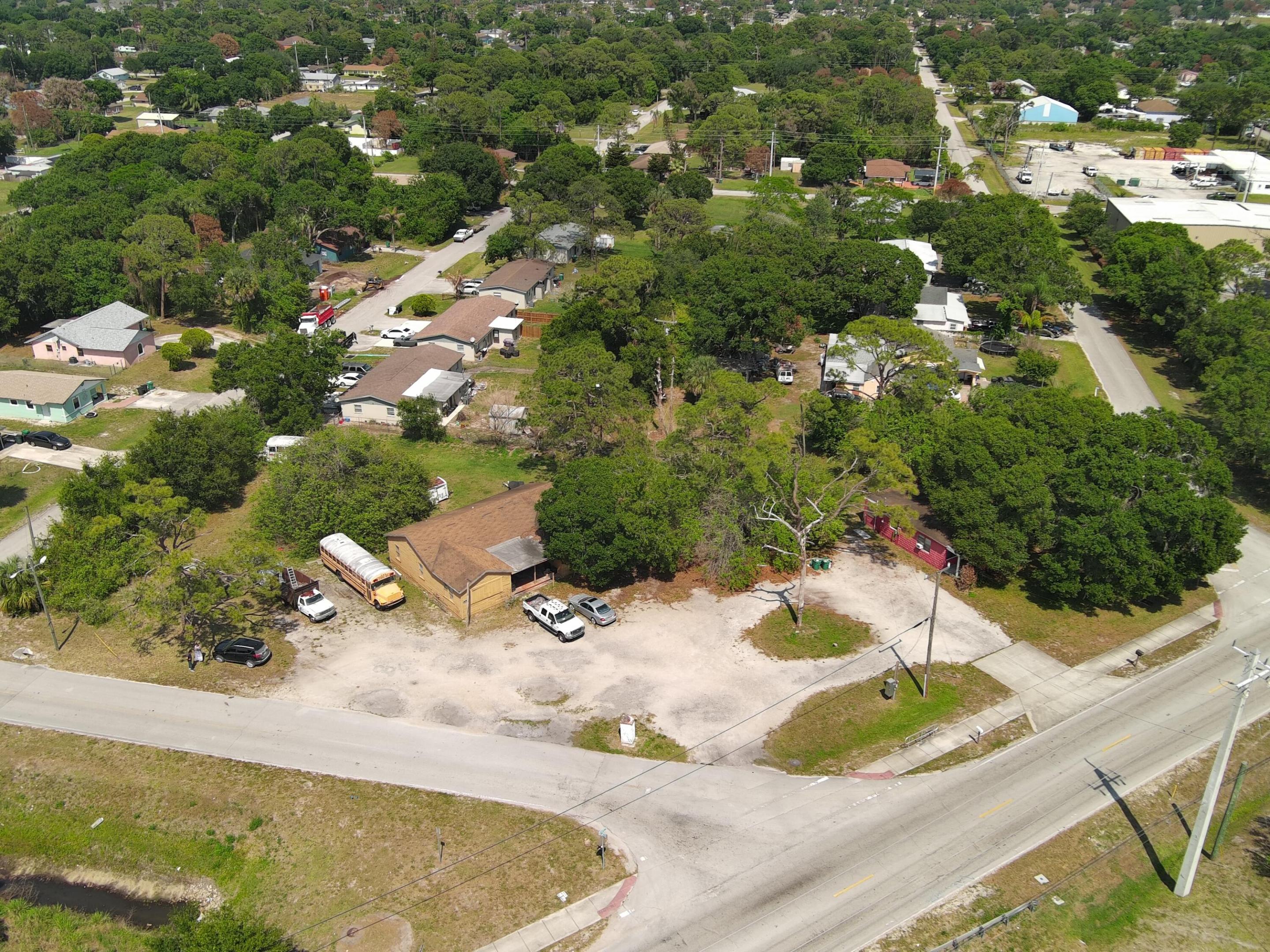902 Angle Road Property Photo 2