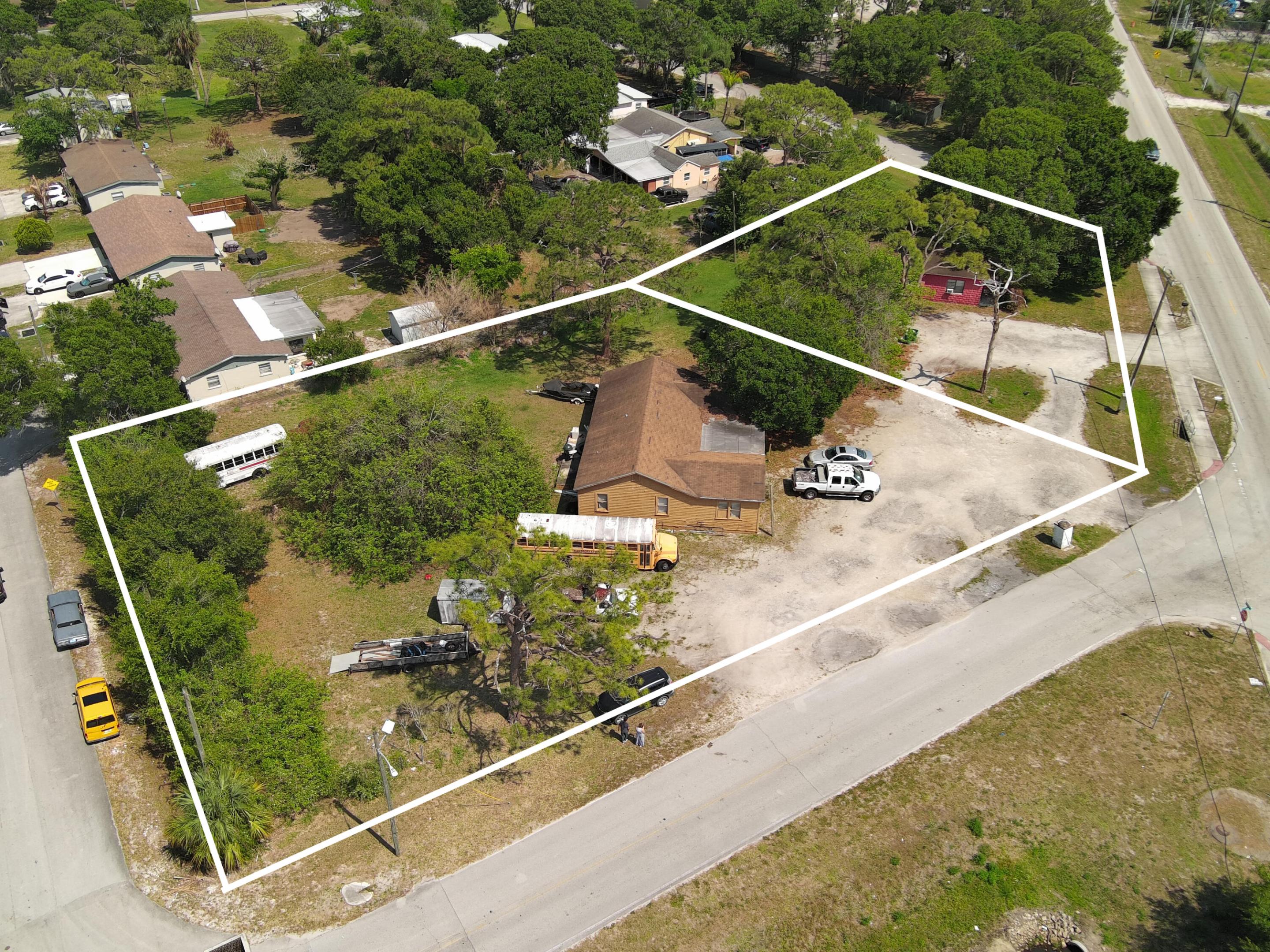 902 Angle Road Property Photo 5