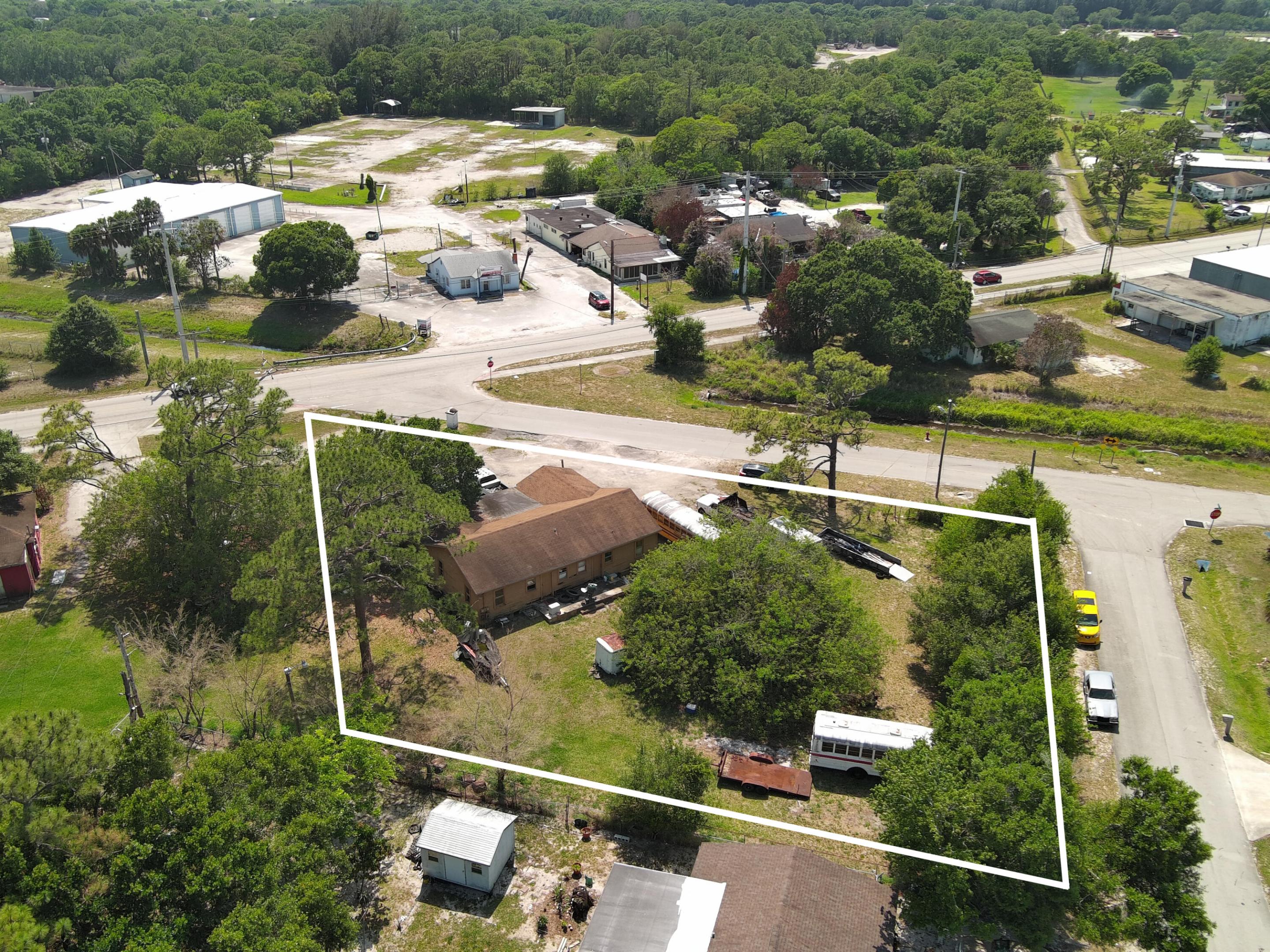 902 Angle Road Property Photo 9