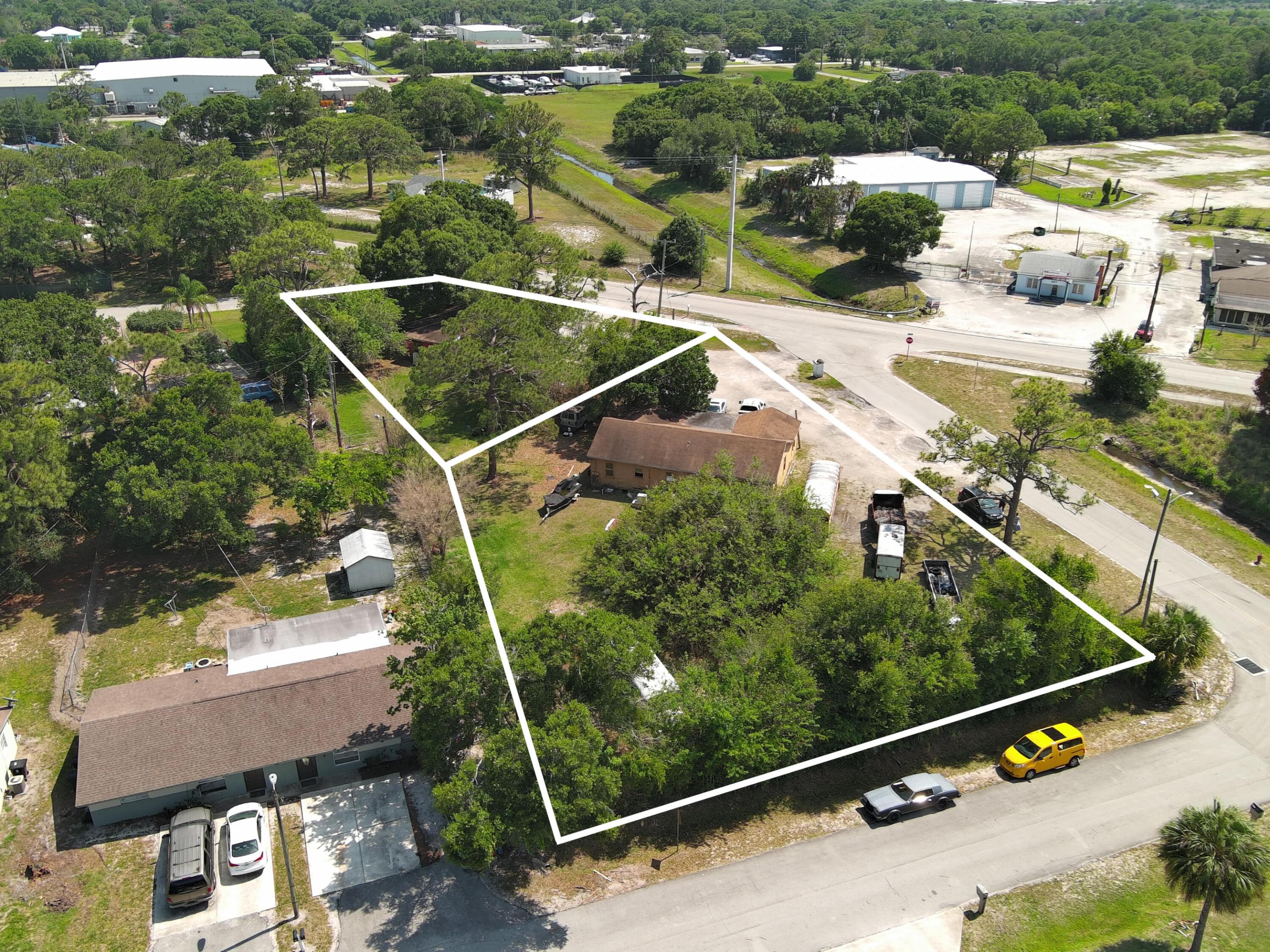 902 Angle Road Property Photo 11