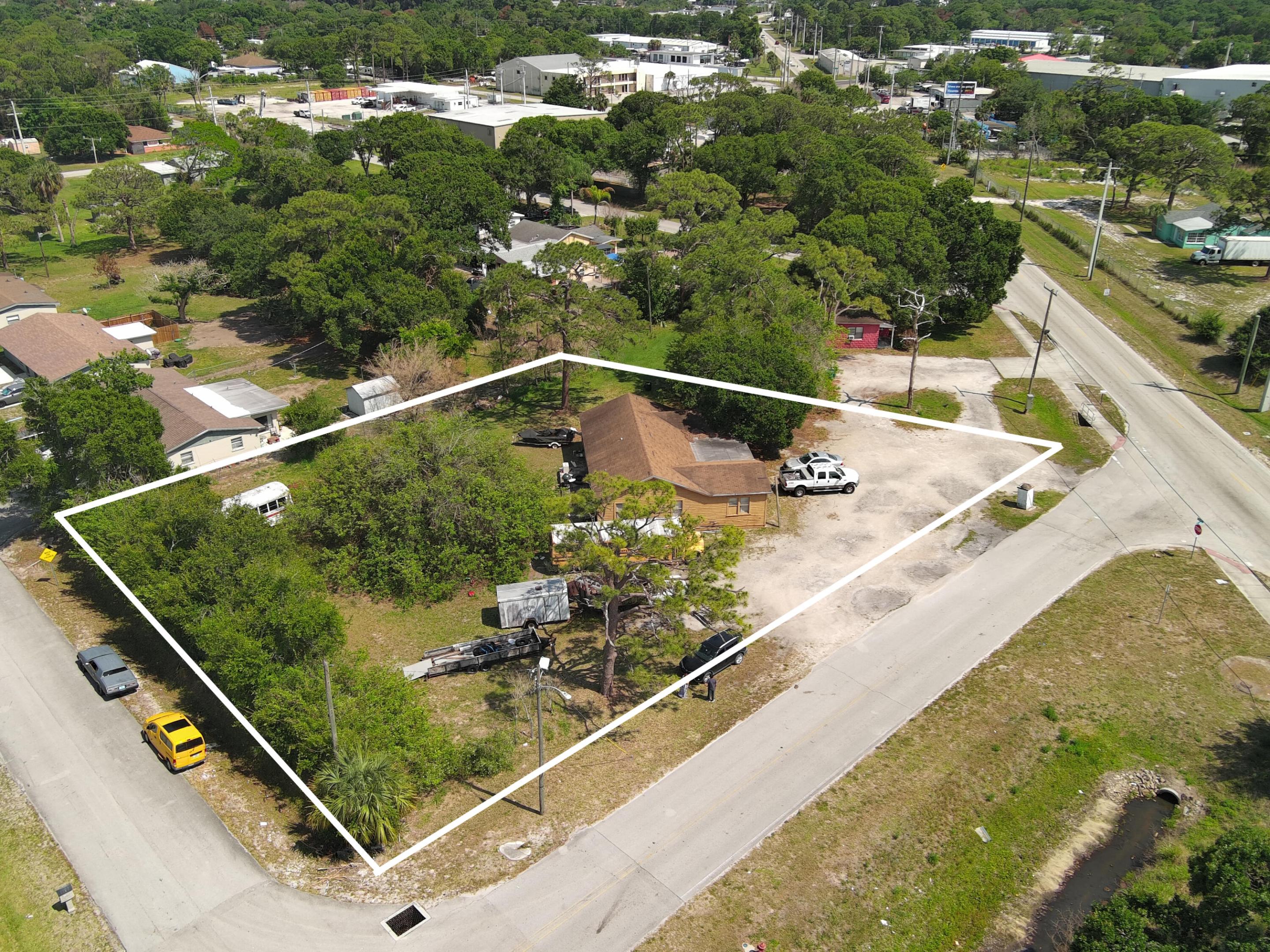 902 Angle Road Property Photo 13