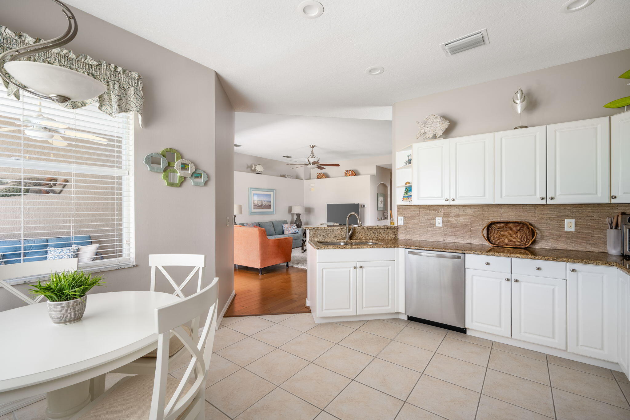 1336 Shoreline Circle Property Photo 10