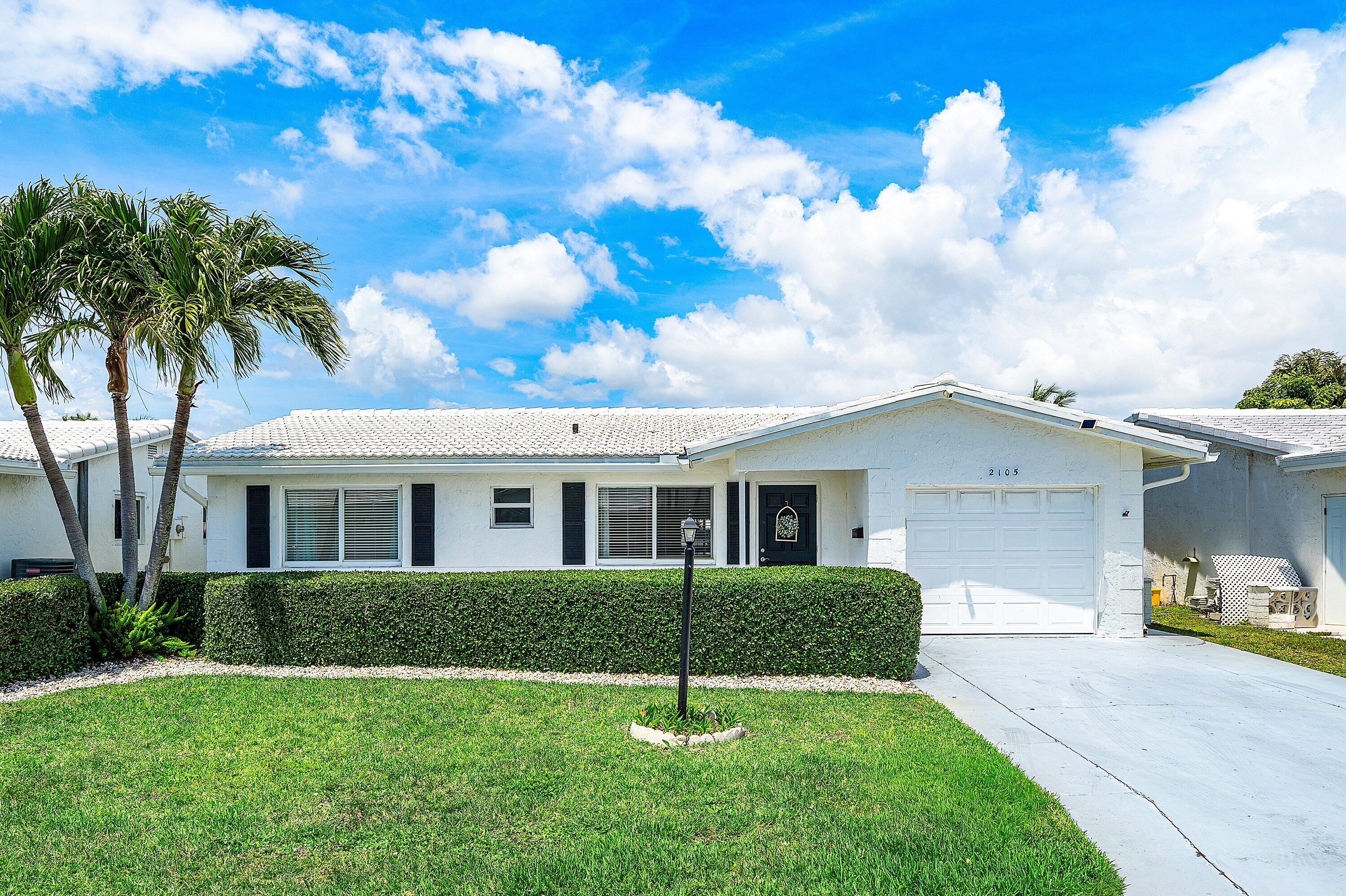 2105 SW 14th Place Property Photo 1