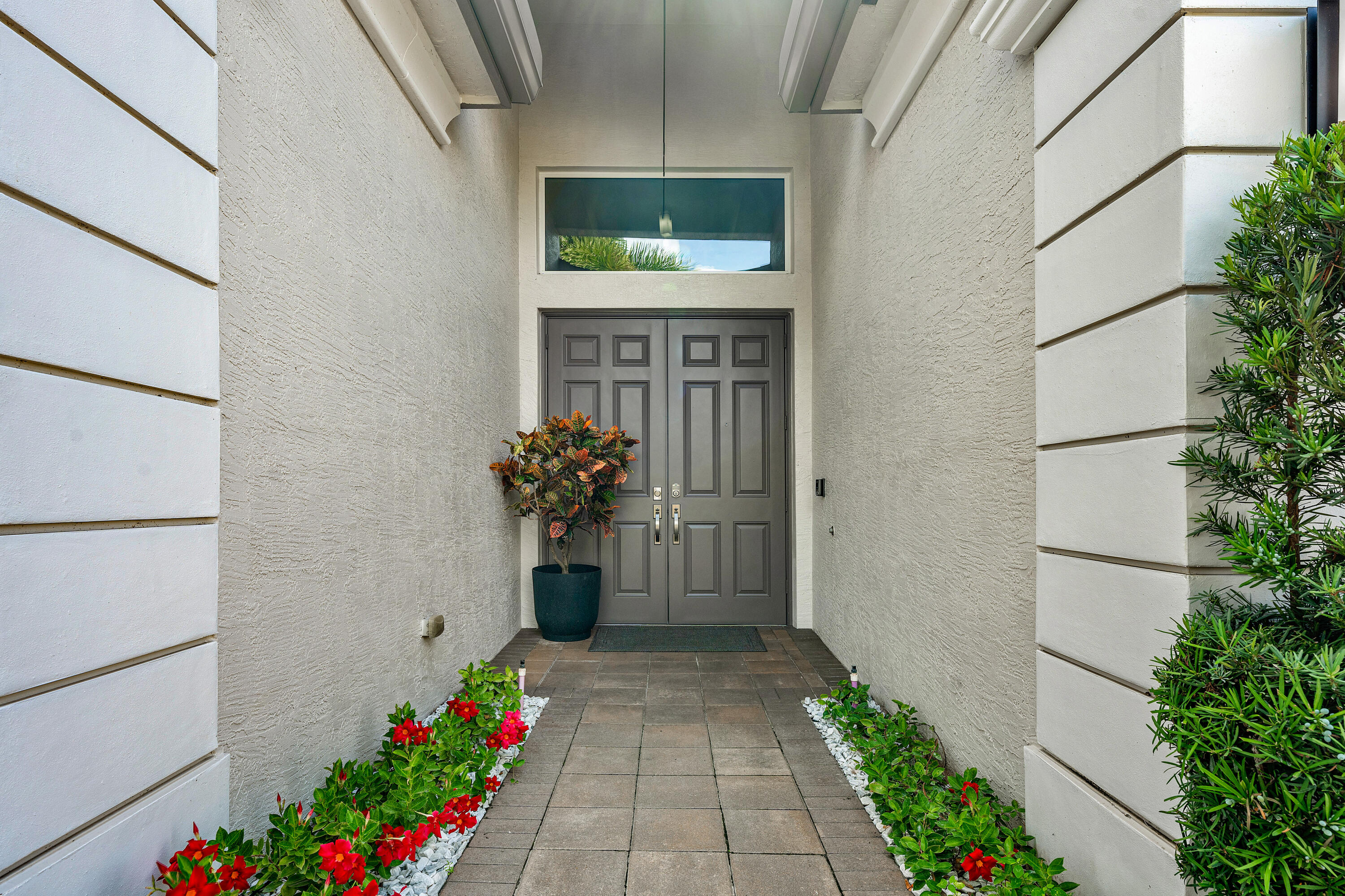 12874 Granite Mountain Pass Property Photo 4
