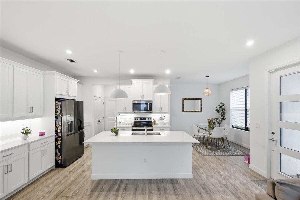 14155 Sw Thorens Drive Property Photo 8