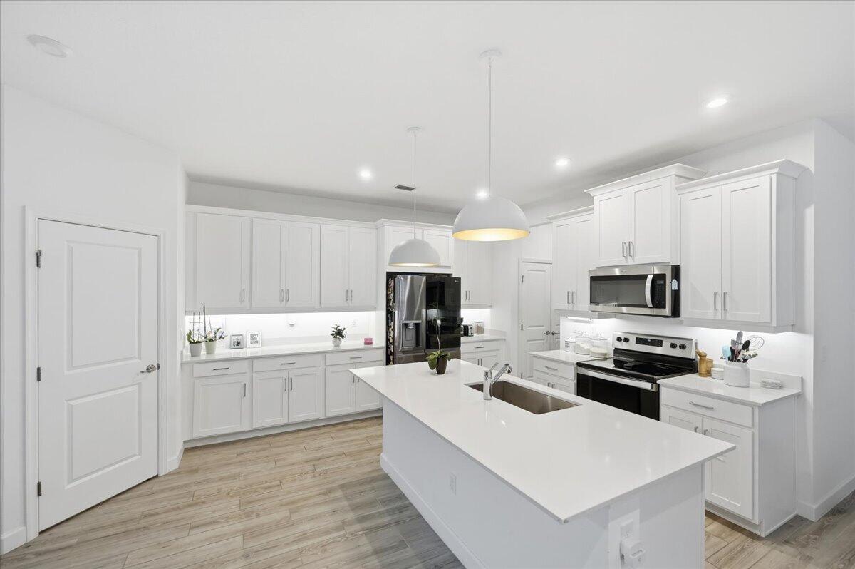 14155 Sw Thorens Drive Property Photo 9