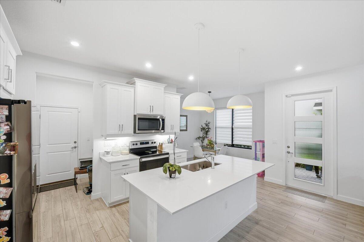 14155 Sw Thorens Drive Property Photo 11