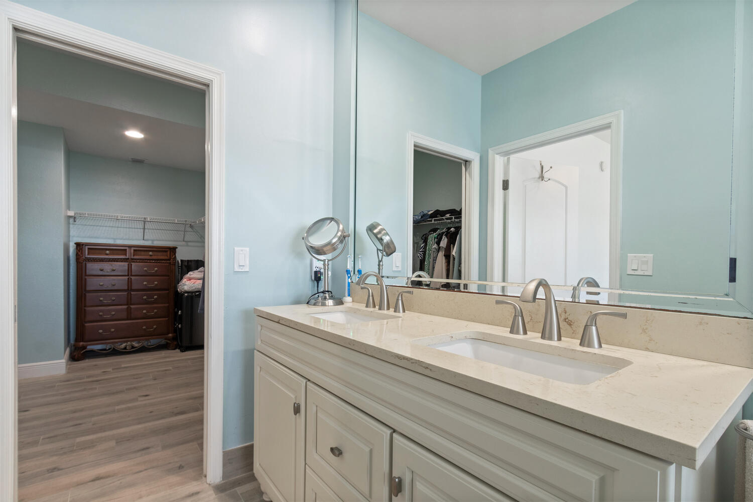 316 N Lake Drive Property Photo 16