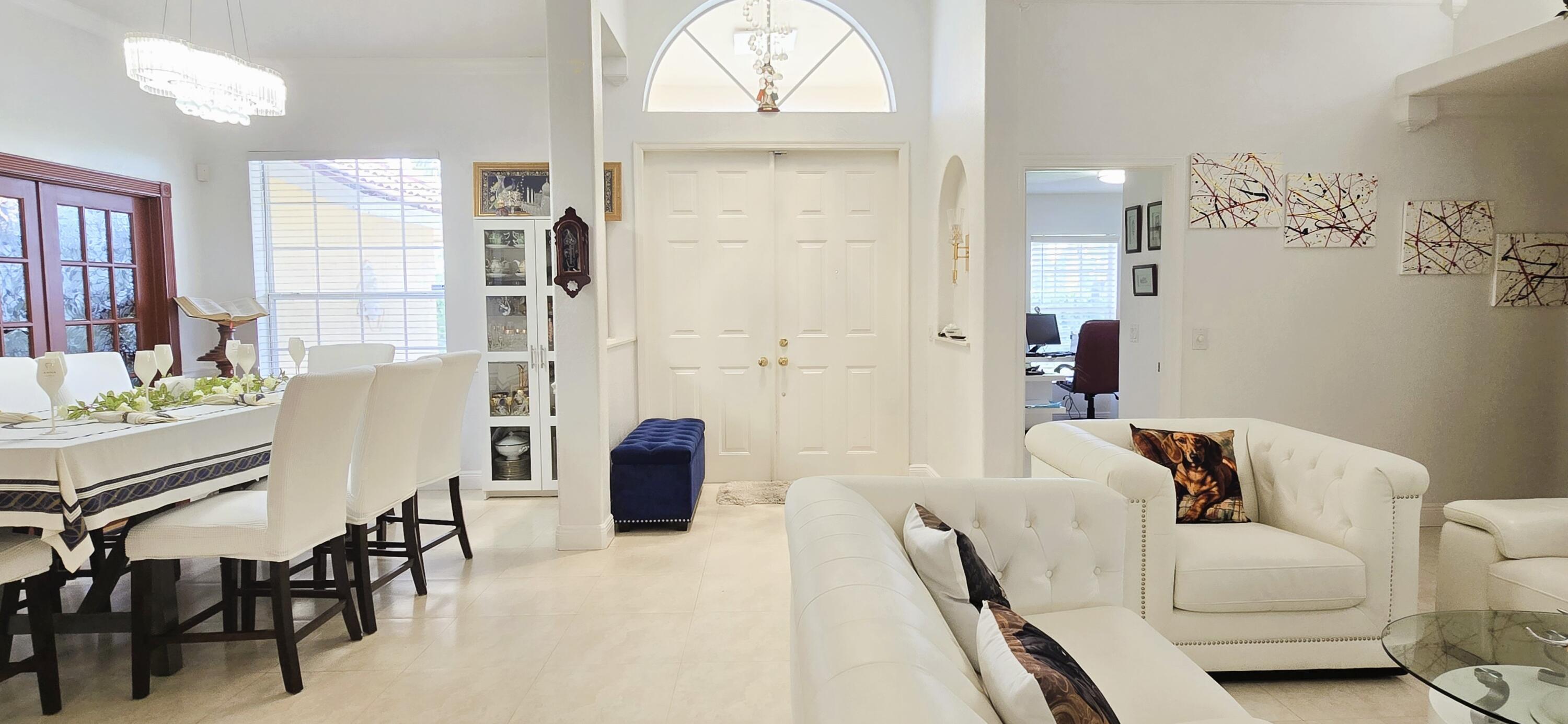 15056 Temple Boulevard Property Photo 3