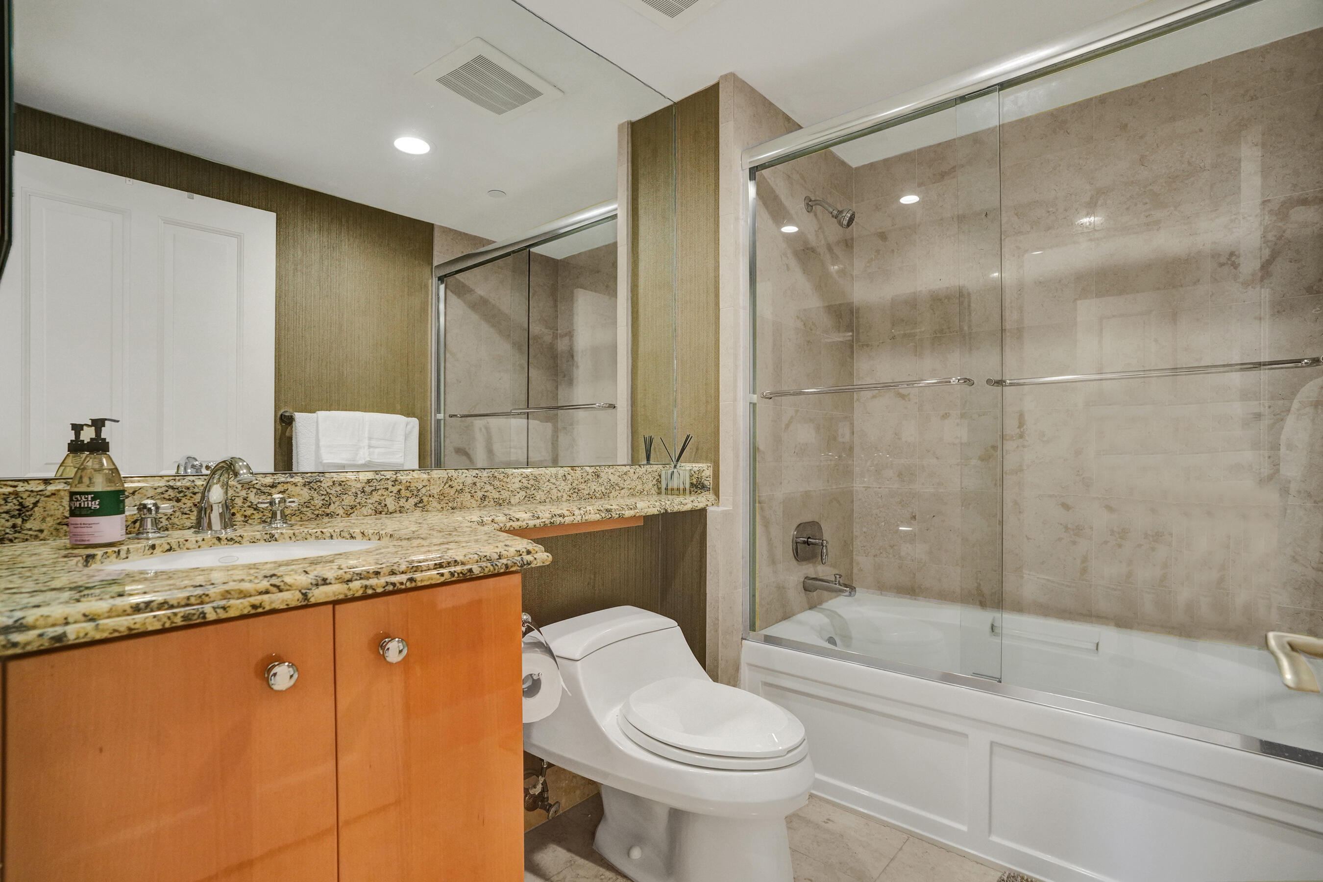 17875 Collins Avenue Apt 3103 Property Photo 44