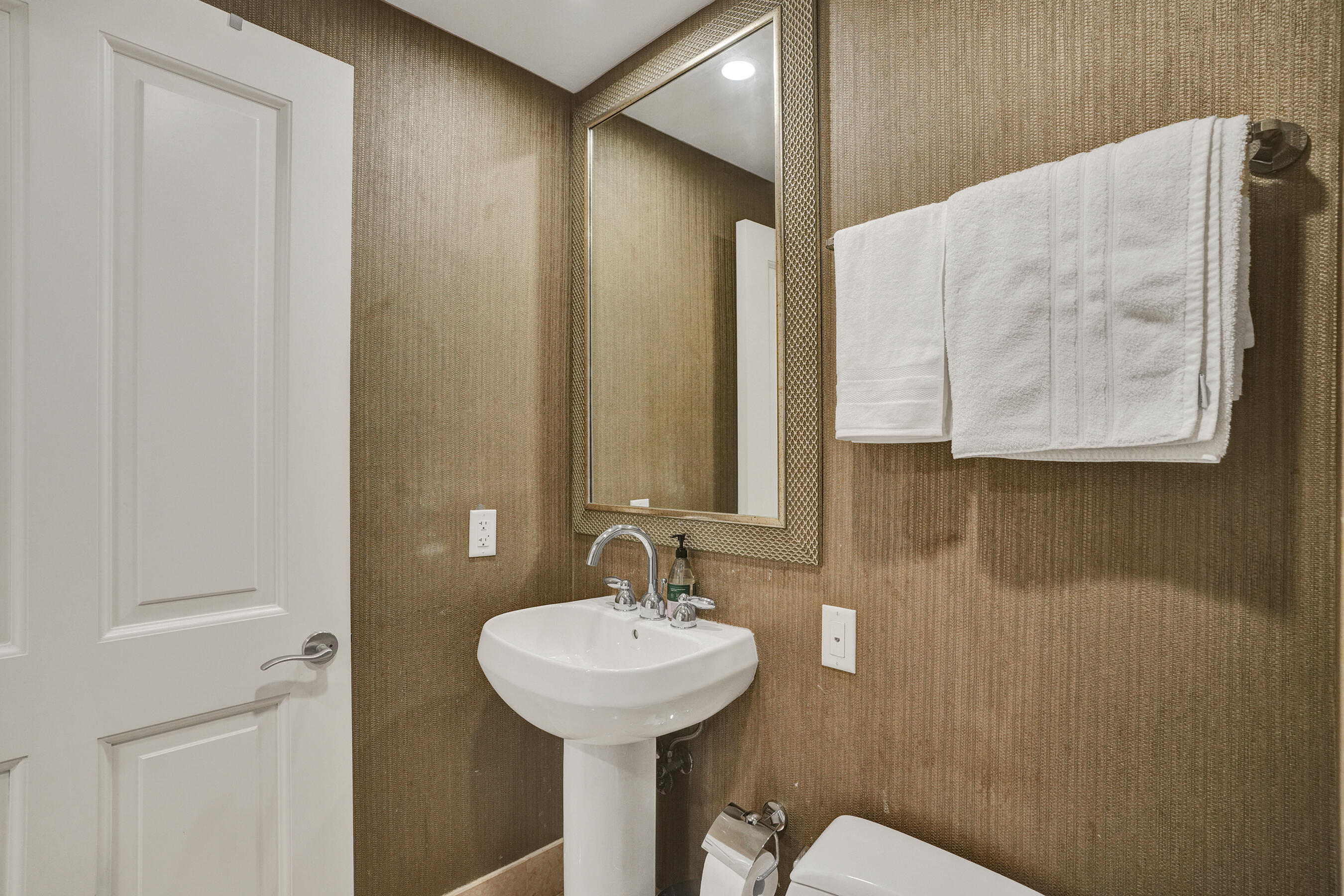 17875 Collins Avenue Apt 3103 Property Photo 50