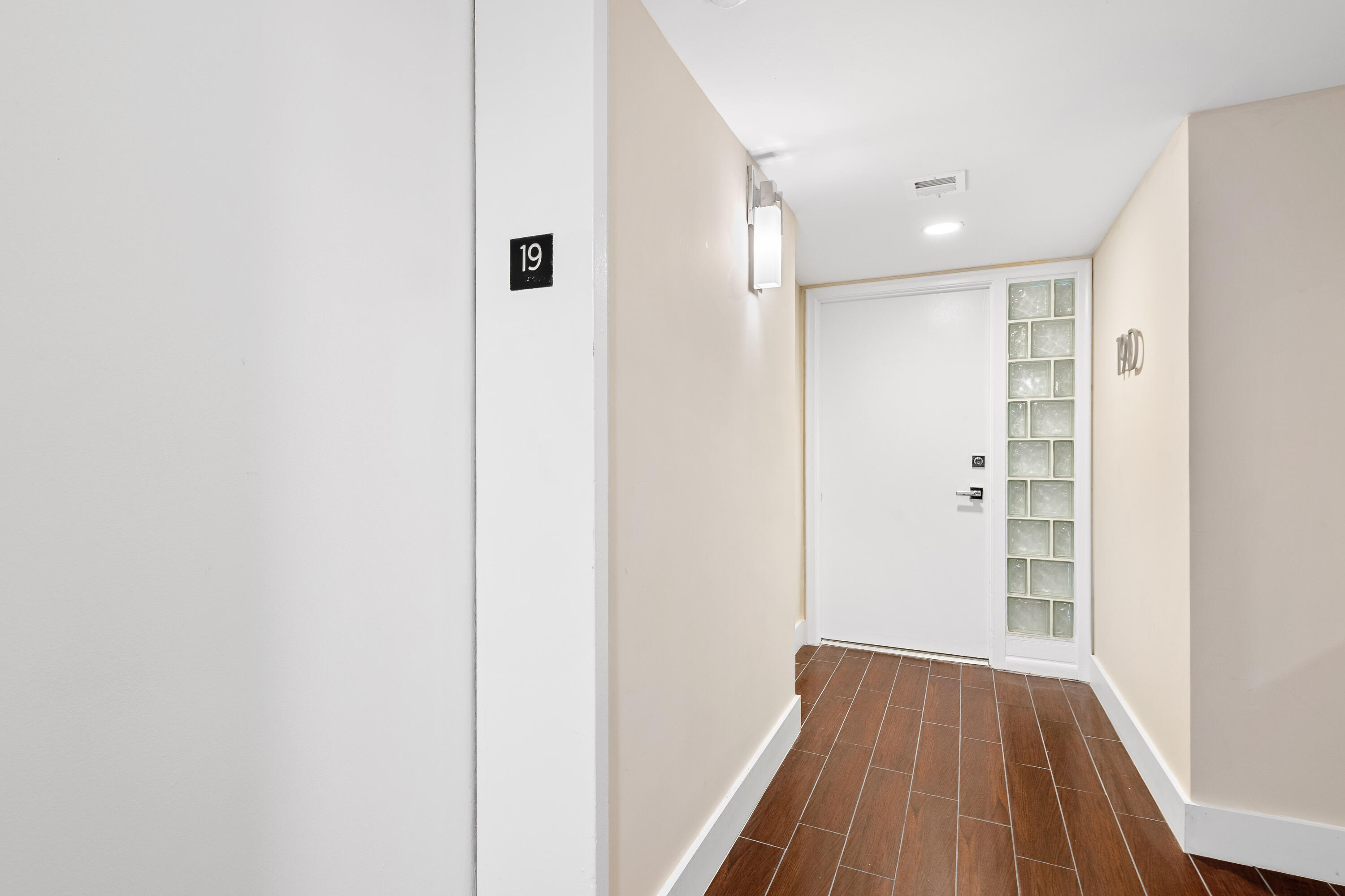 2800 E Sunrise Boulevard 19d Property Photo 8