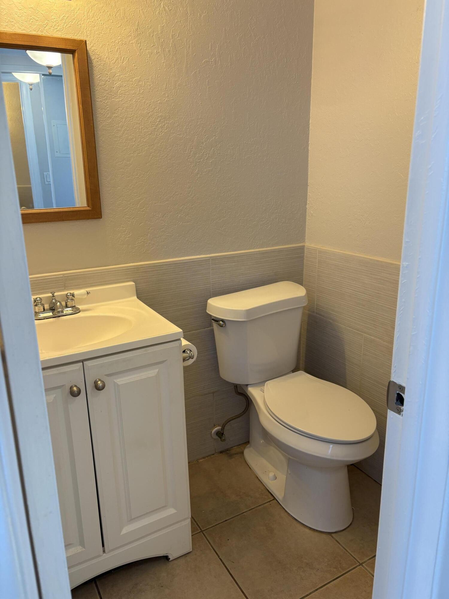 128 Norwich F Property Photo 6