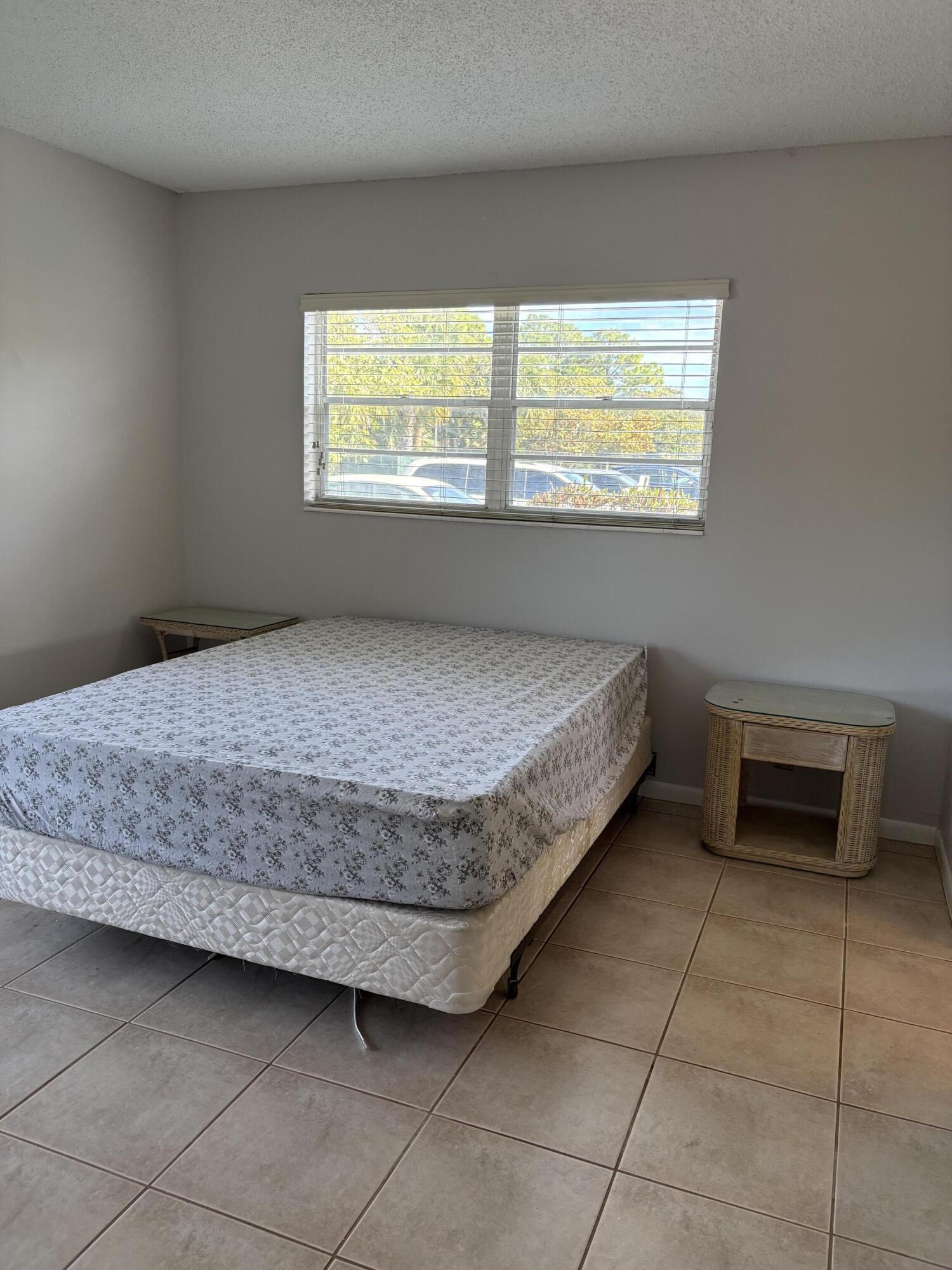 128 Norwich F Property Photo 8
